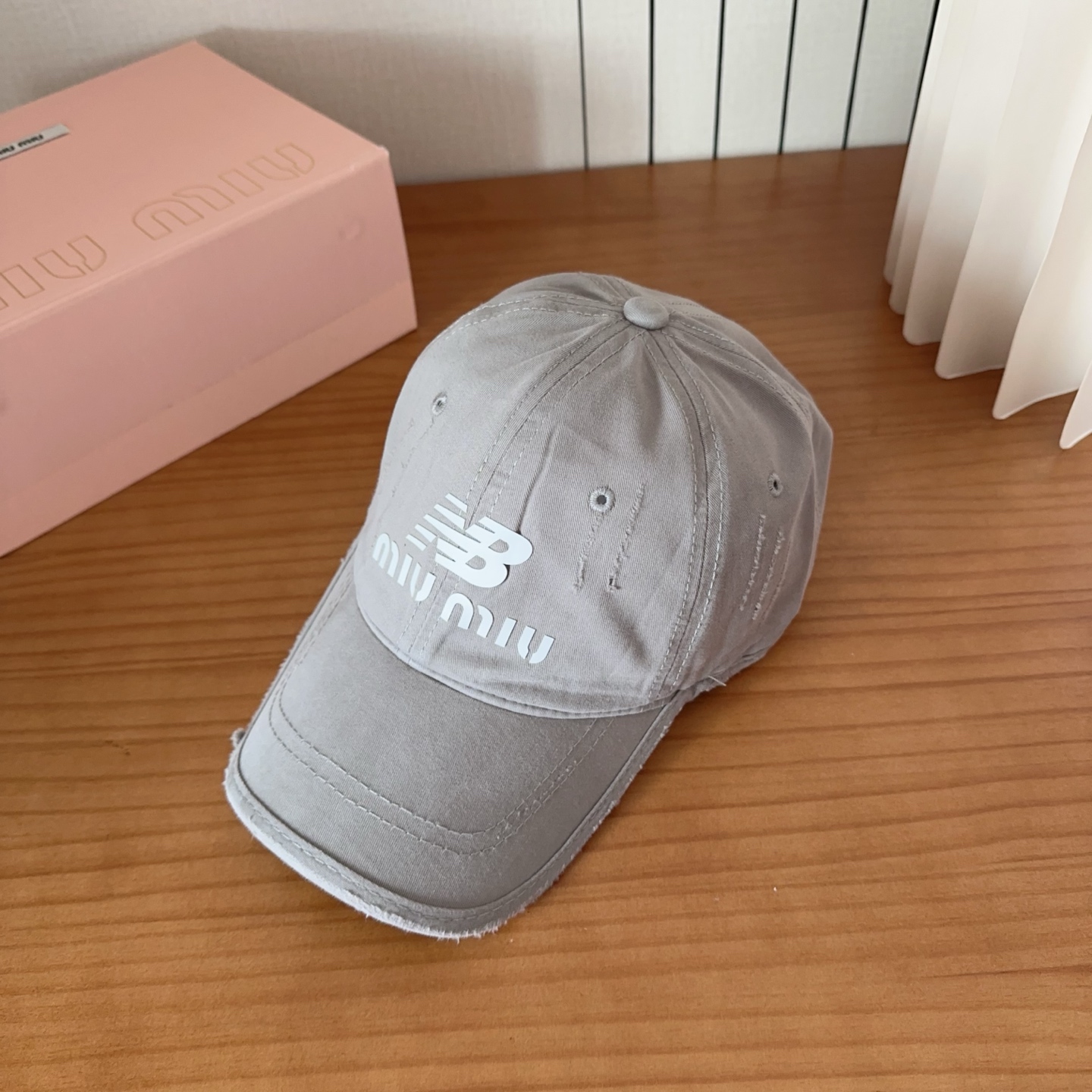 miumiu 缪缪秋冬新品棒球帽 原单正品开模订制，原版做工细致质量超赞！