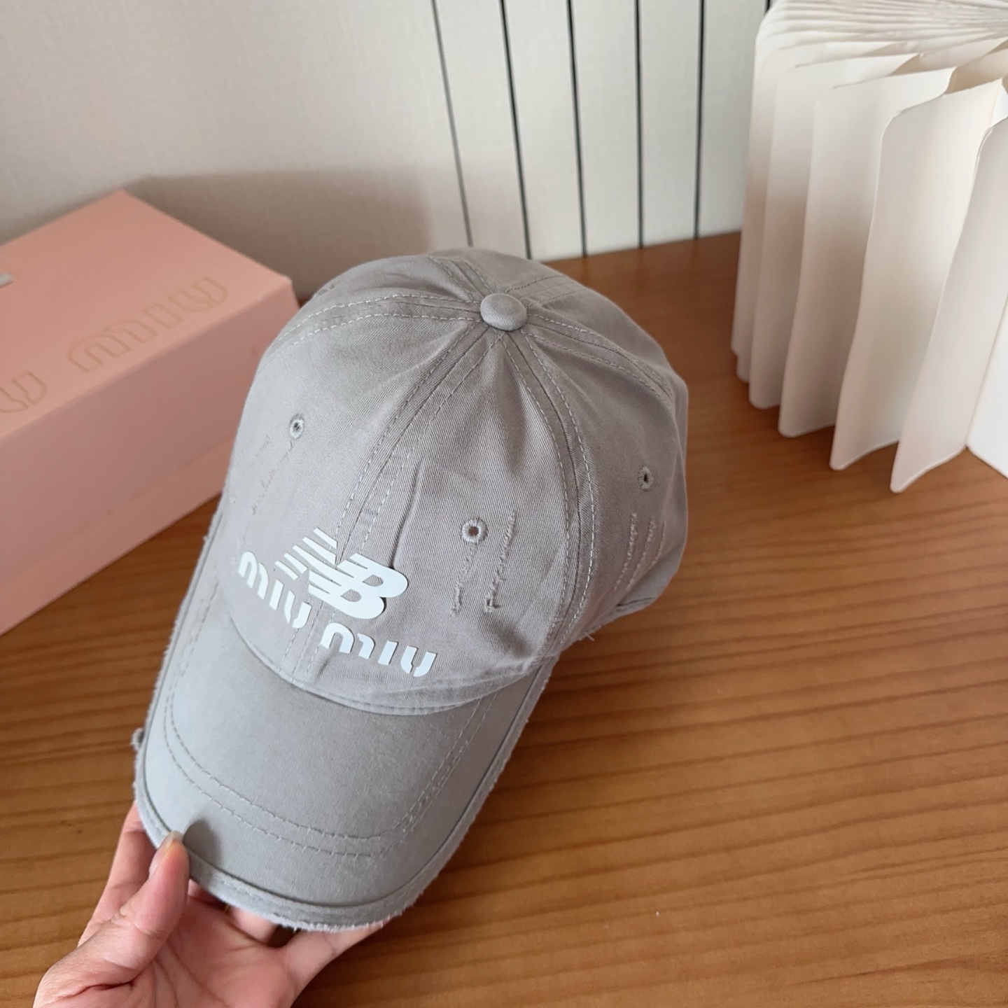 miumiu 缪缪秋冬新品棒球帽 原单正品开模订制，原版做工细致质量超赞！