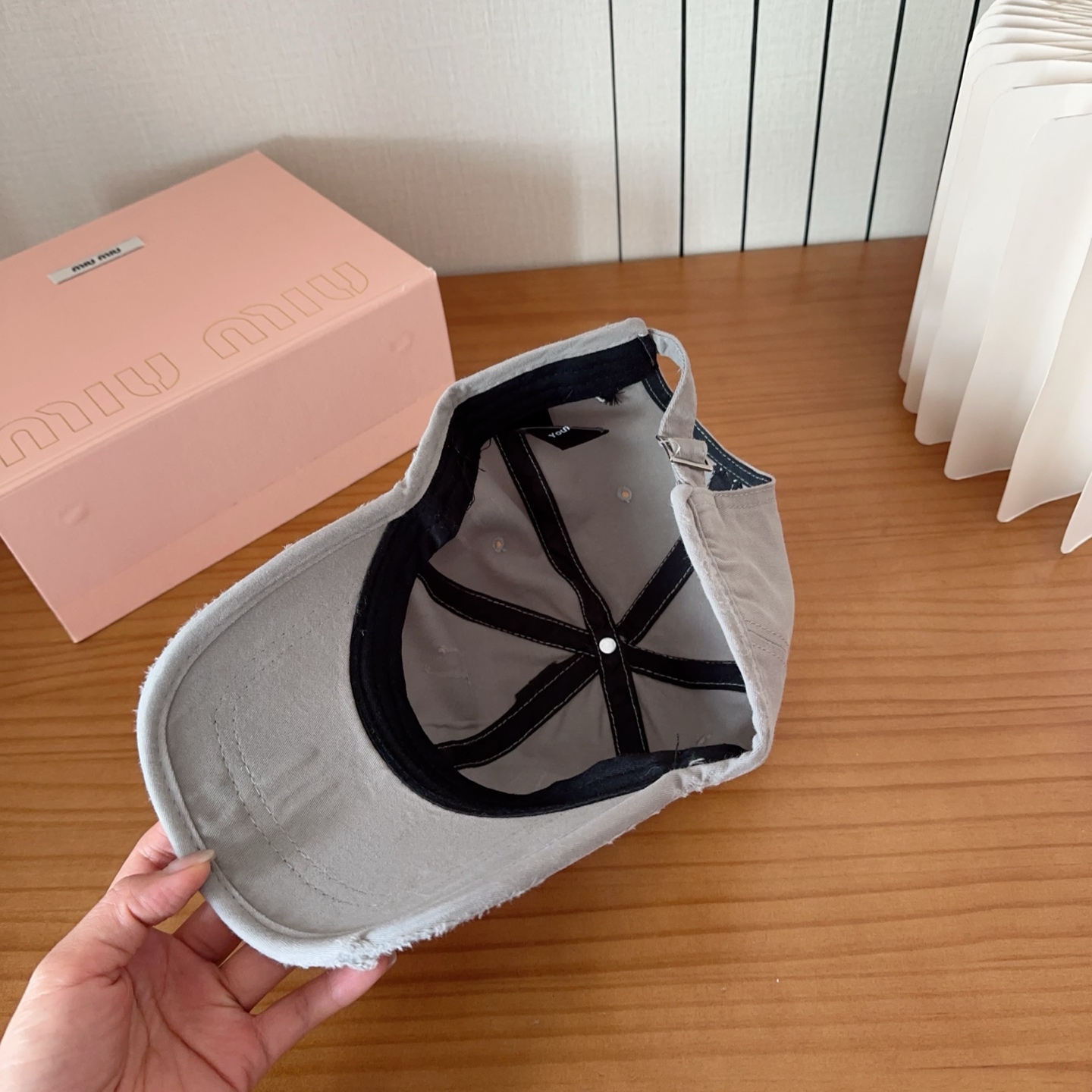 miumiu 缪缪秋冬新品棒球帽 原单正品开模订制，原版做工细致质量超赞！