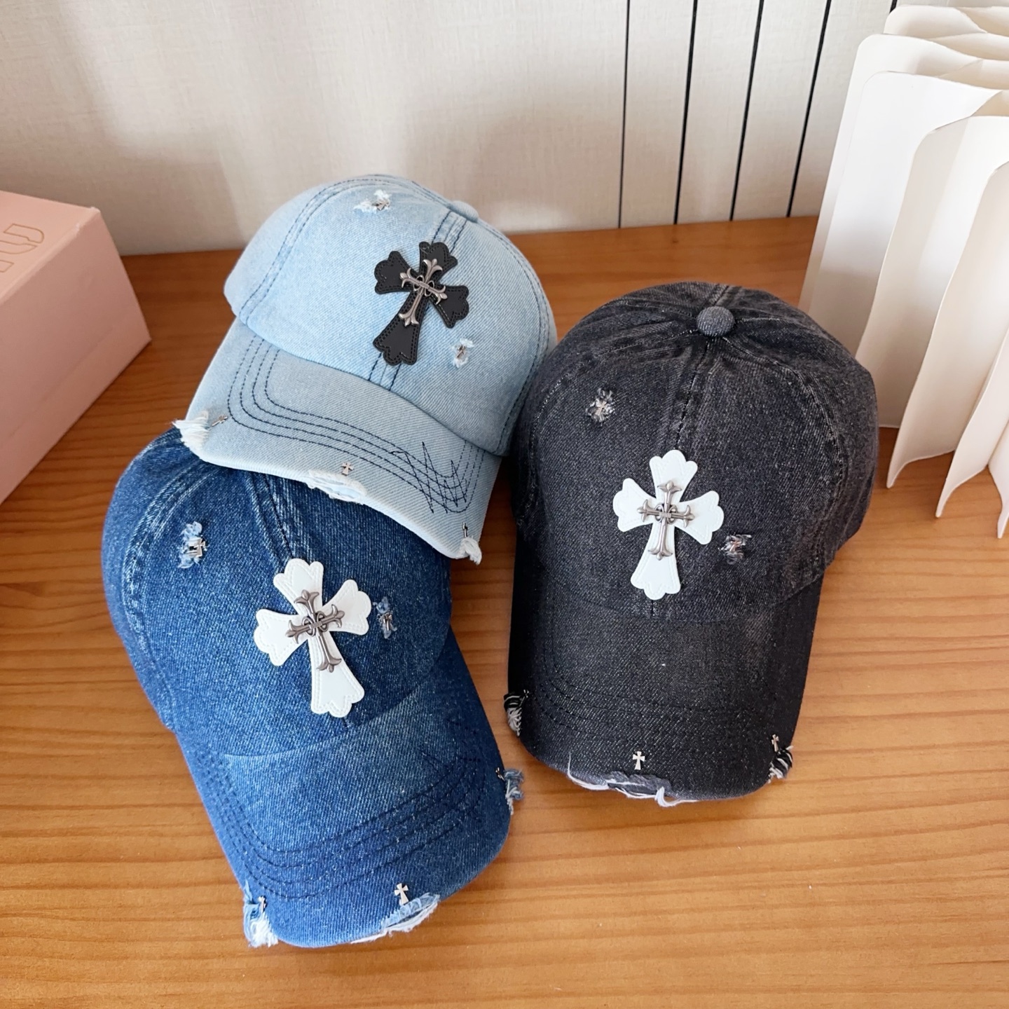 Chrome Hearts 克罗心💓早春韩版时尚复古做旧破洞帽子磨损设计百搭棒球帽鸭舌帽