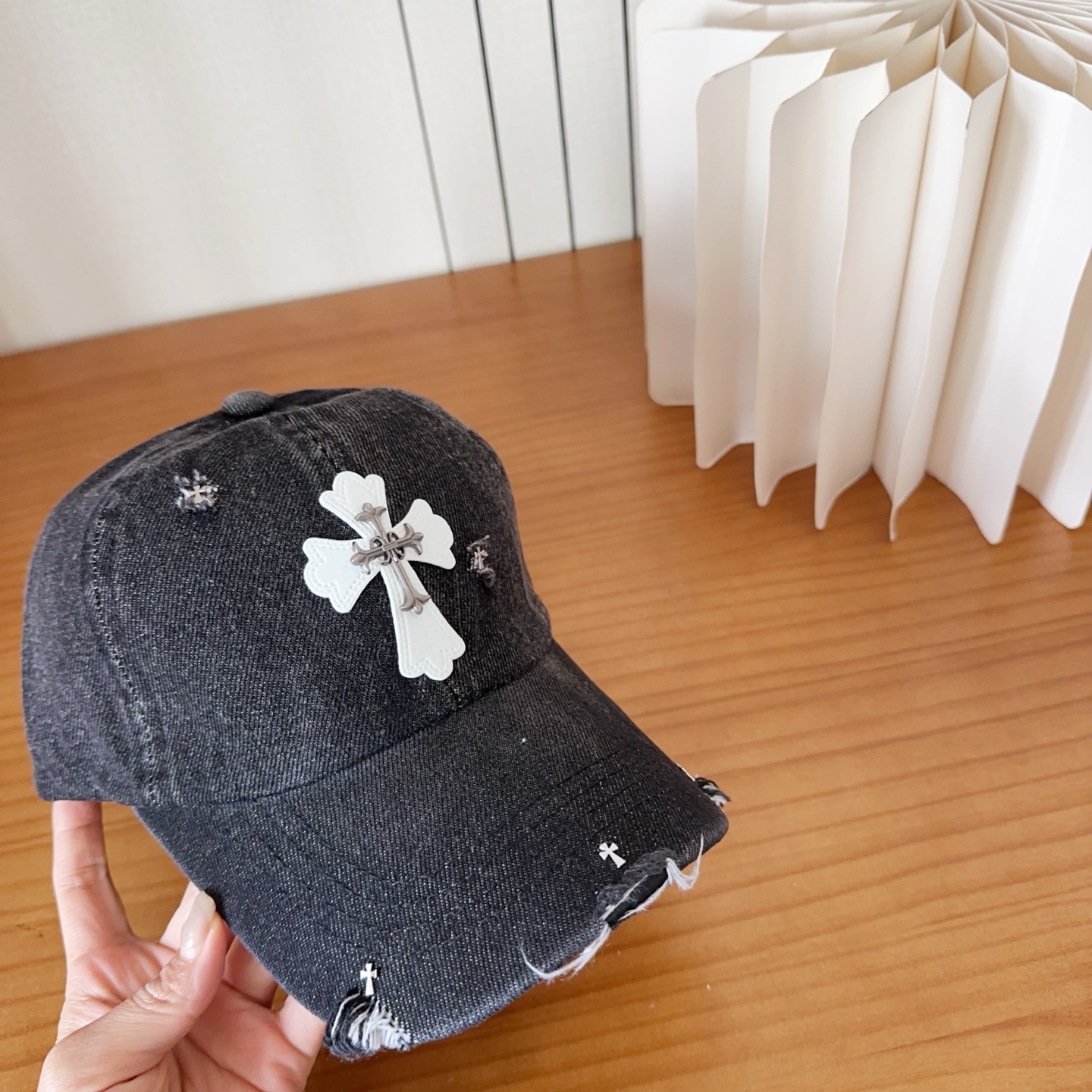 Chrome Hearts 克罗心💓早春韩版时尚复古做旧破洞帽子磨损设计百搭棒球帽鸭舌帽