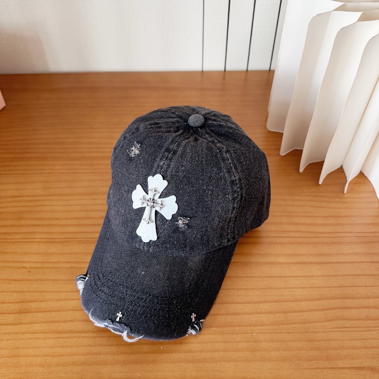 Chrome Hearts 克罗心💓早春韩版时尚复古做旧破洞帽子磨损设计百搭棒球帽鸭舌帽