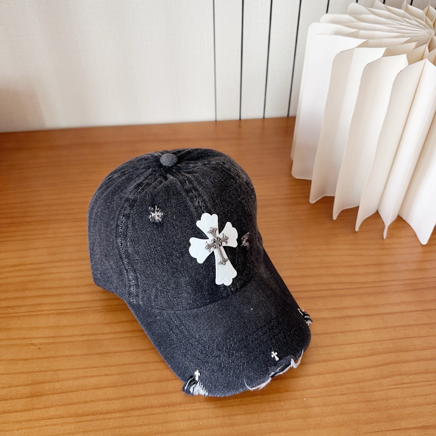 Chrome Hearts 克罗心💓早春韩版时尚复古做旧破洞帽子磨损设计百搭棒球帽鸭舌帽
