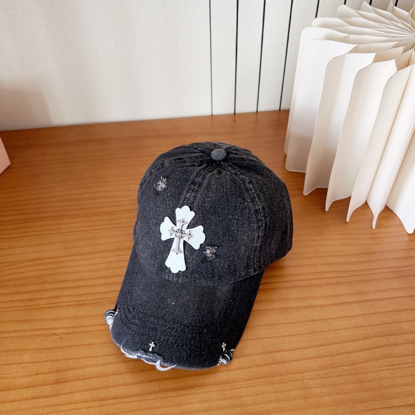 Chrome Hearts 克罗心💓早春韩版时尚复古做旧破洞帽子磨损设计百搭棒球帽鸭舌帽