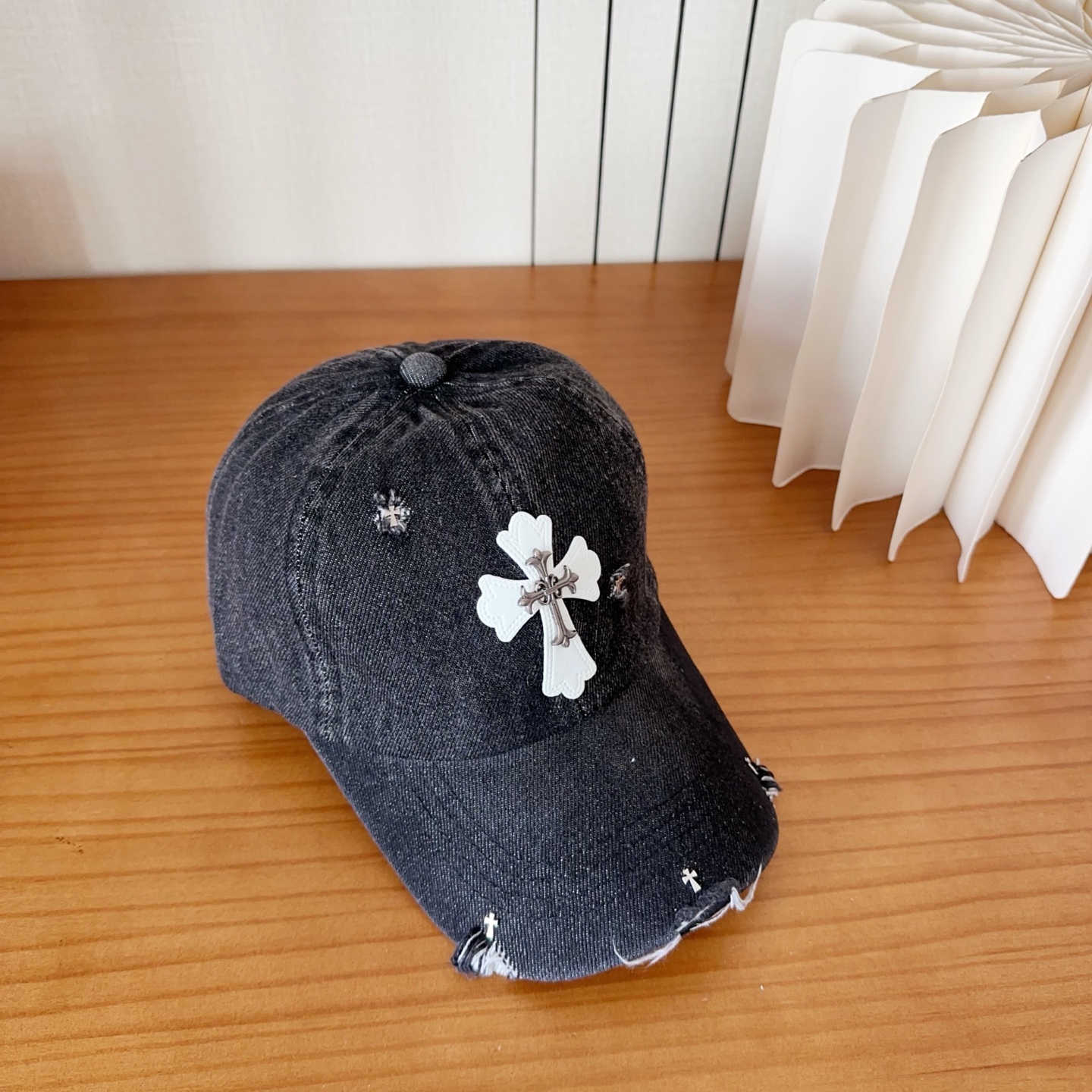 Chrome Hearts 克罗心💓早春韩版时尚复古做旧破洞帽子磨损设计百搭棒球帽鸭舌帽