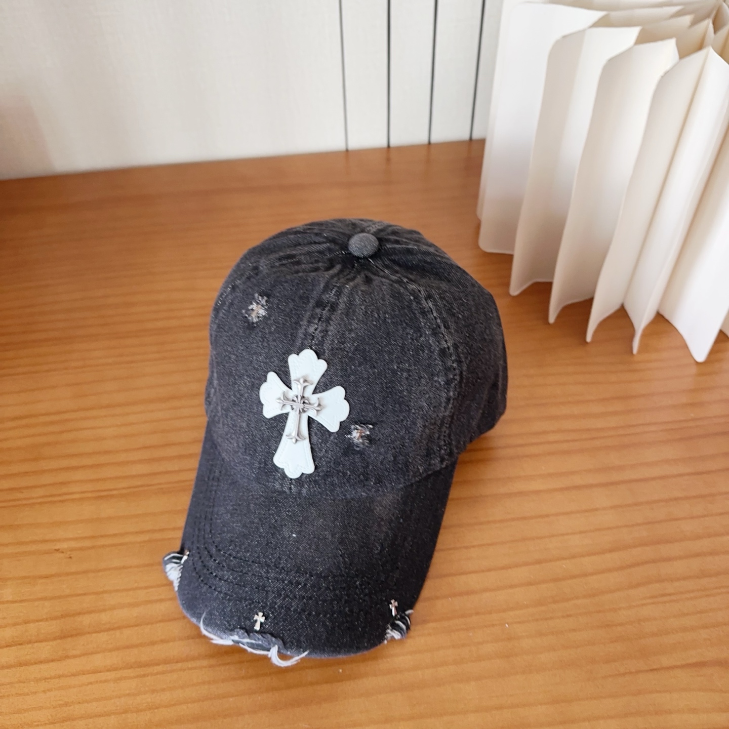 Chrome Hearts 克罗心💓早春韩版时尚复古做旧破洞帽子磨损设计百搭棒球帽鸭舌帽