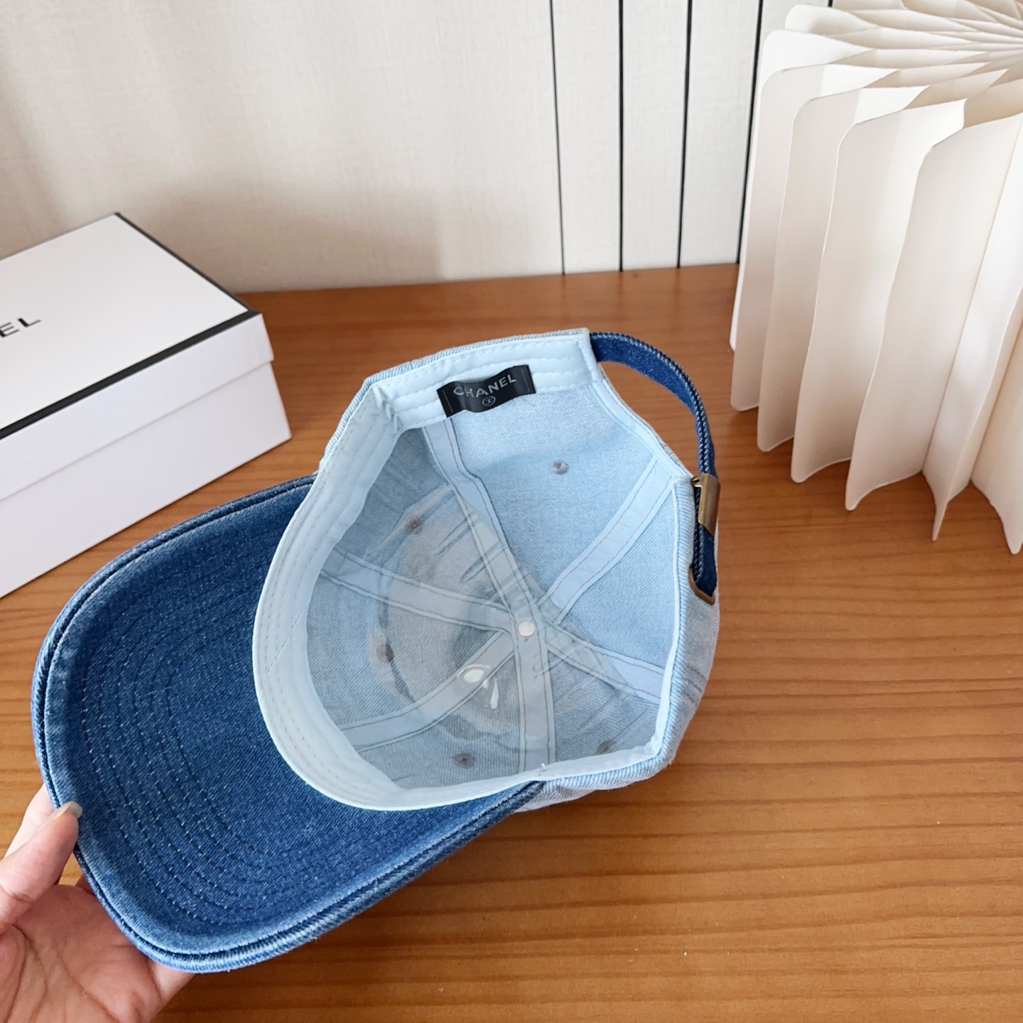 香奈儿新款经典休闲潮流款 上架简约棒球帽🧢日韩风格，随便搭配都超好看！出门旅游，绝对要入手的一款