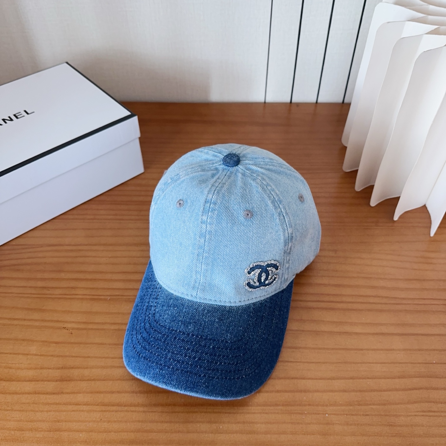 香奈儿新款经典休闲潮流款 上架简约棒球帽🧢日韩风格，随便搭配都超好看！出门旅游，绝对要入手的一款