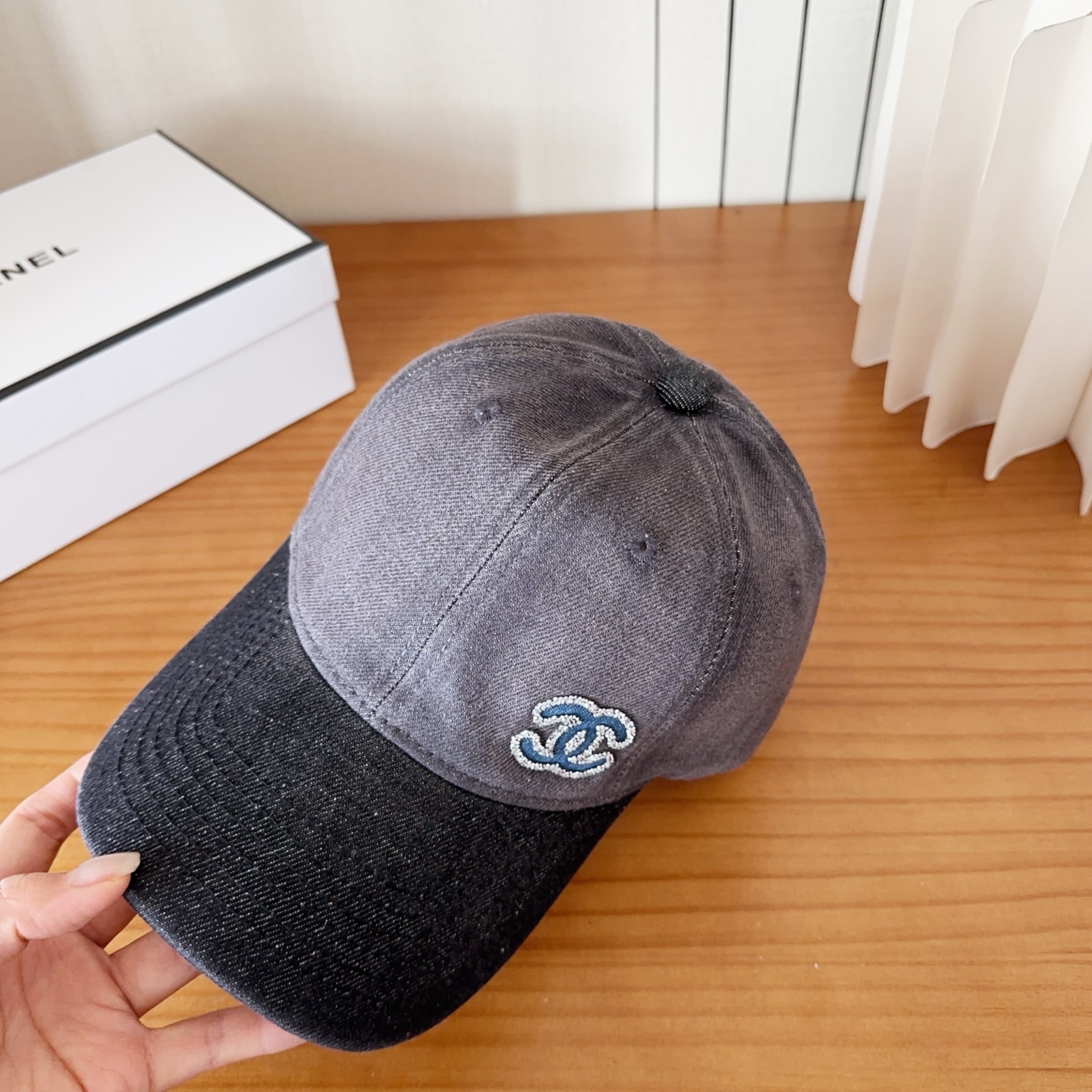 香奈儿新款经典休闲潮流款 上架简约棒球帽🧢日韩风格，随便搭配都超好看！出门旅游，绝对要入手的一款