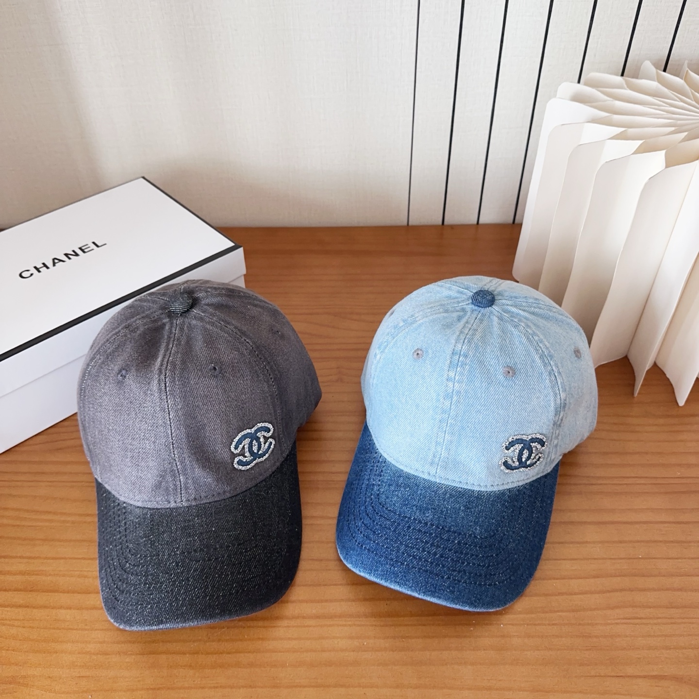 香奈儿新款经典休闲潮流款 上架简约棒球帽🧢日韩风格，随便搭配都超好看！出门旅游，绝对要入手的一款