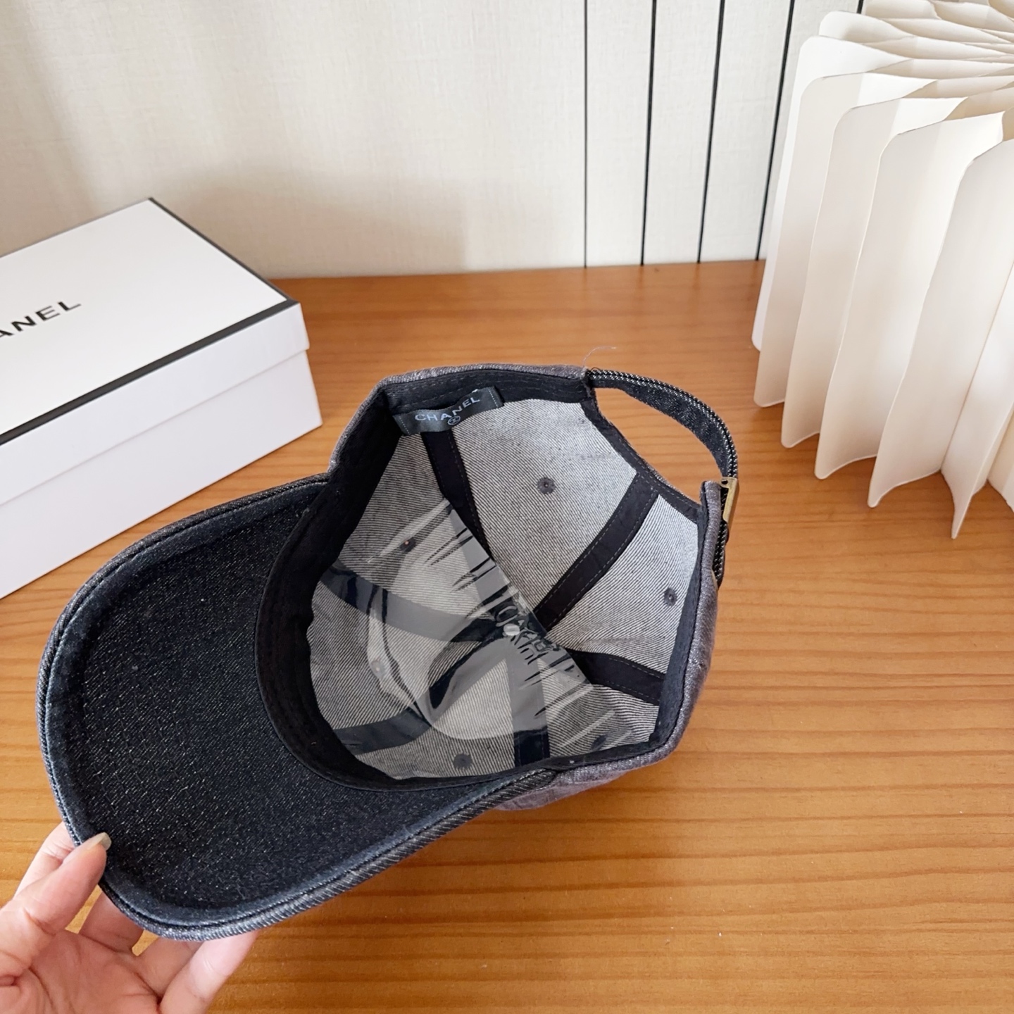 香奈儿新款经典休闲潮流款 上架简约棒球帽🧢日韩风格，随便搭配都超好看！出门旅游，绝对要入手的一款