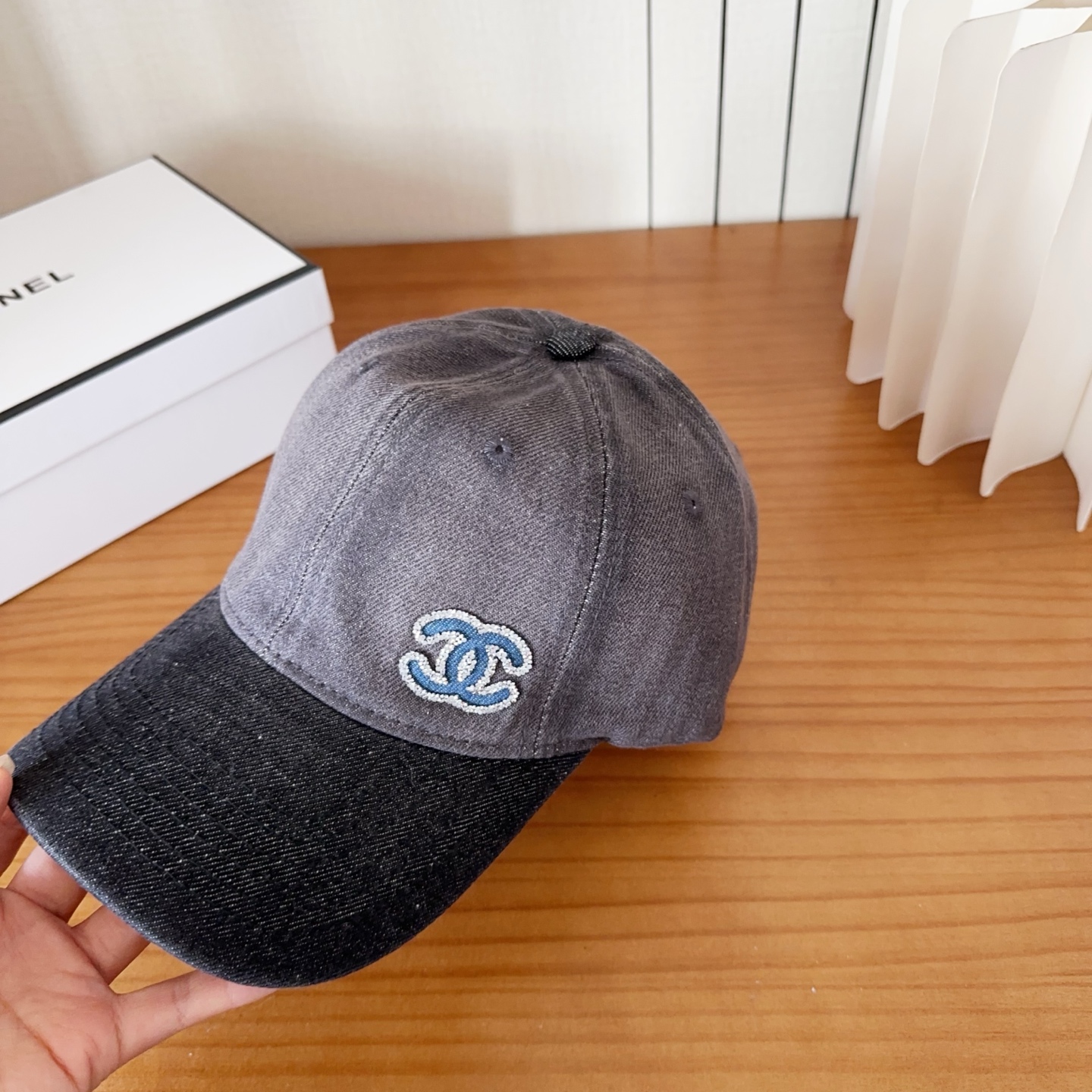 香奈儿新款经典休闲潮流款 上架简约棒球帽🧢日韩风格，随便搭配都超好看！出门旅游，绝对要入手的一款