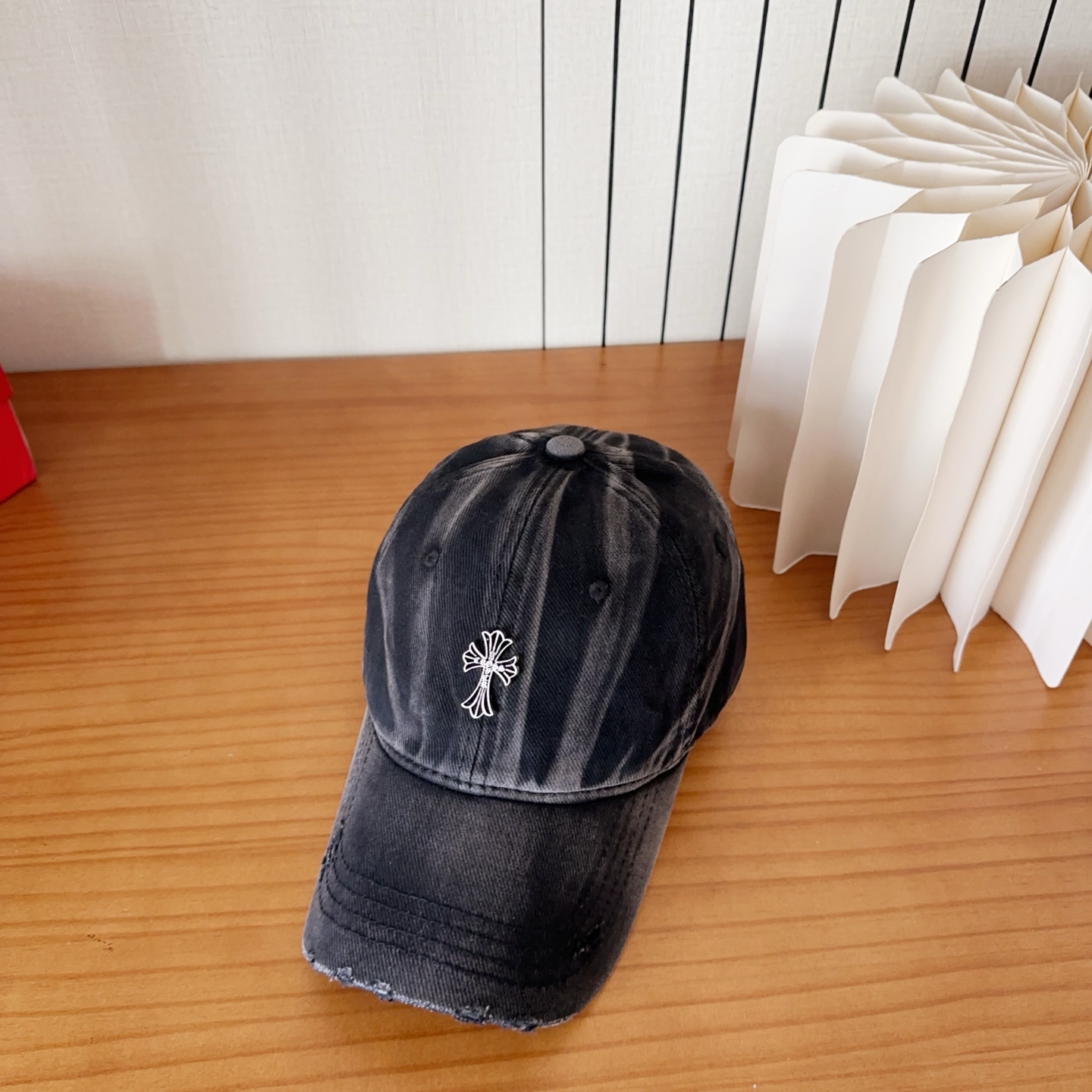 NO:755905,Chrome Hearts early spring Korean style fashion retro distressed hole hat wear design versatile baseball cap peaked hat straw hat fisherman hat baseball cap, hat, chrome hearts, chrome hearts, espadrilles, hats19860909Chrome Hearts 克罗心早春韩版时尚复古做旧破洞帽子磨损设计百搭棒球帽鸭舌帽帽子草帽渔夫帽棒球帽,帽子,chrome hearts,chrome hearts,espadrilles,hats,hat