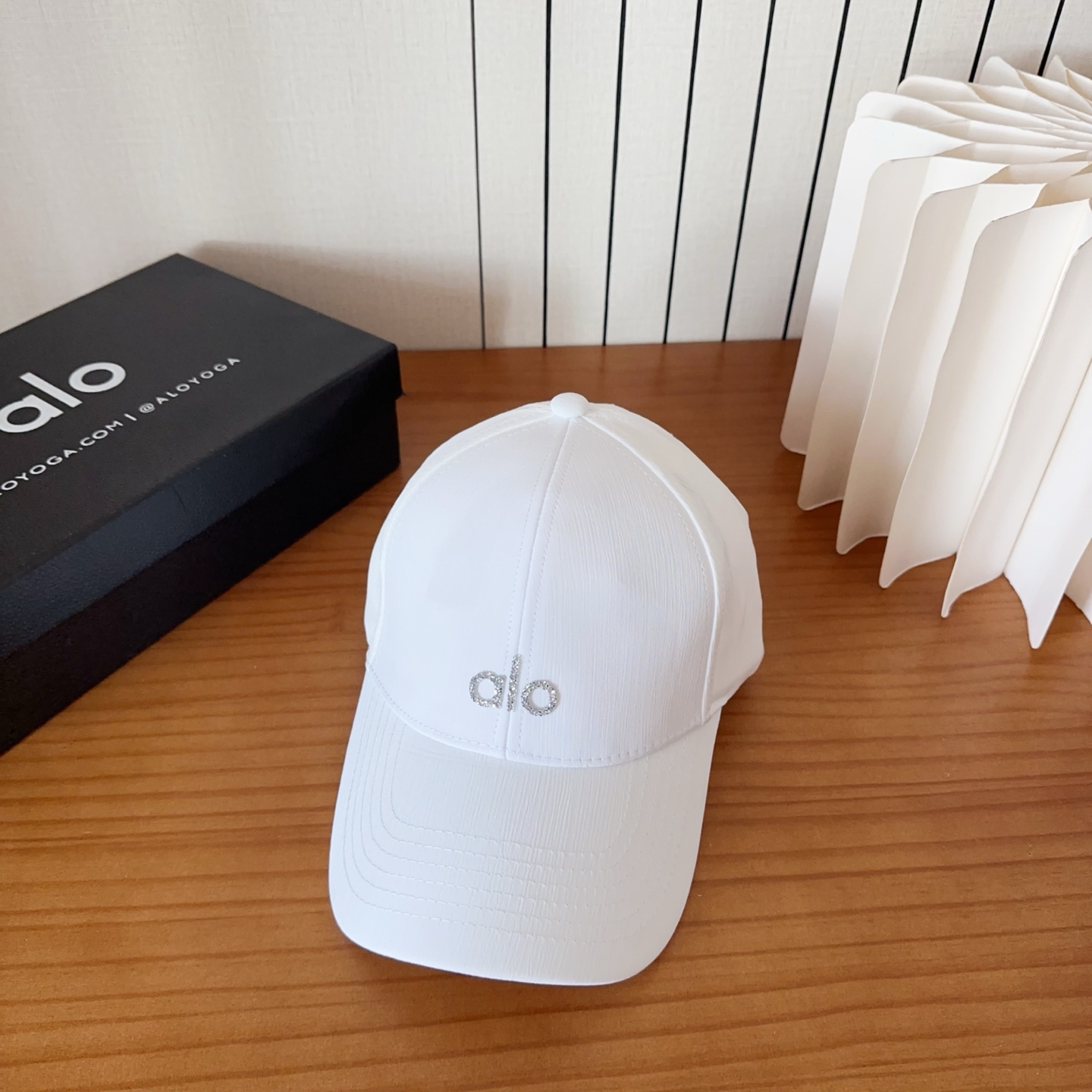 NO:755914,Popular Alo new baseball cap. Customized fabric, simple and fashionable, more breathable, super popular. Ready-made hats, straw hats, fisherman hats, baseball caps, hats, espadrilles, hats.19860909爆款Alo新款棒球帽 定制面料,简约时尚更透气,超火爆 现货秒发帽子草帽渔夫帽棒球帽,帽子,espadrilles,hats,hat