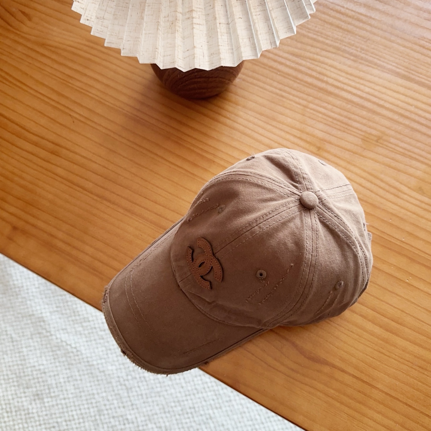 香奈儿新款经典休闲潮流款 上架简约棒球帽🧢日韩风格，随便搭配都超好看！出门旅游，绝对要入手的一款
