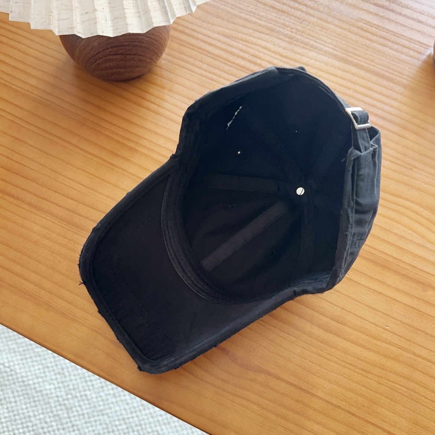 香奈儿新款经典休闲潮流款 上架简约棒球帽🧢日韩风格，随便搭配都超好看！出门旅游，绝对要入手的一款