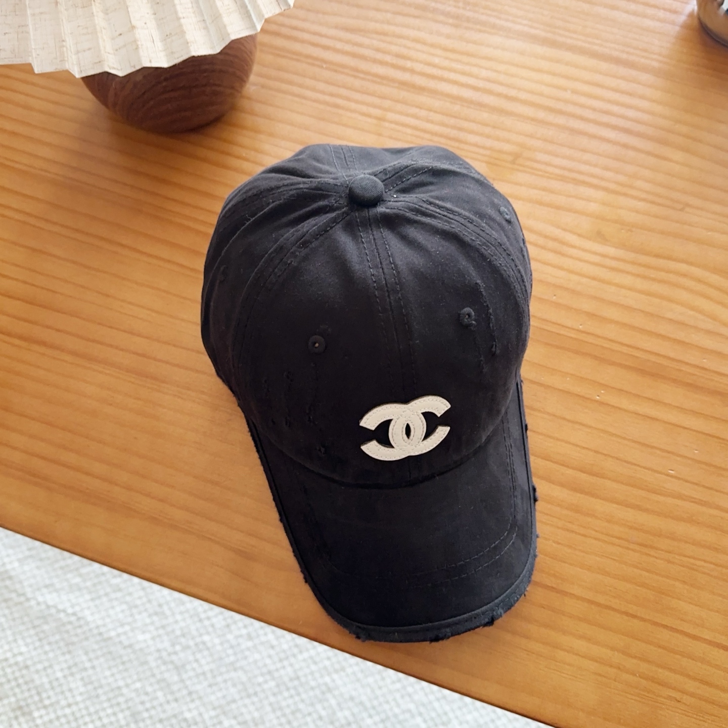 香奈儿新款经典休闲潮流款 上架简约棒球帽🧢日韩风格，随便搭配都超好看！出门旅游，绝对要入手的一款