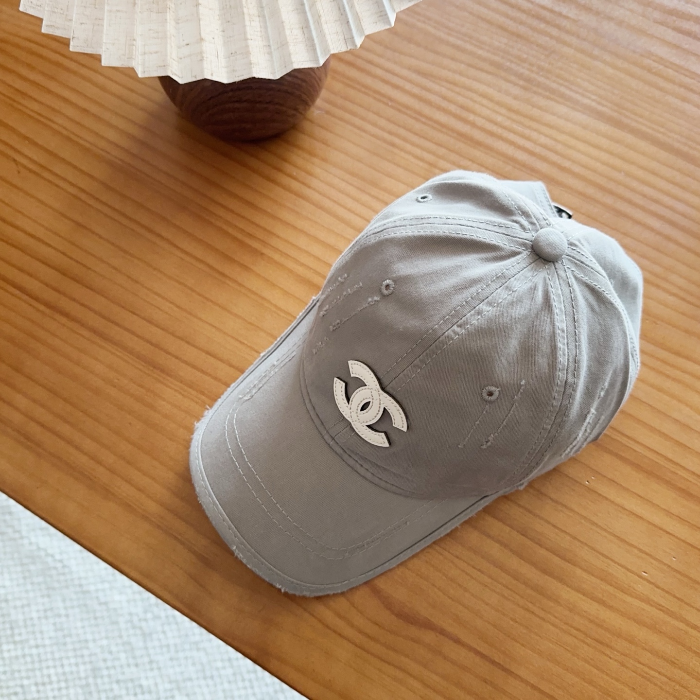 香奈儿新款经典休闲潮流款 上架简约棒球帽🧢日韩风格，随便搭配都超好看！出门旅游，绝对要入手的一款
