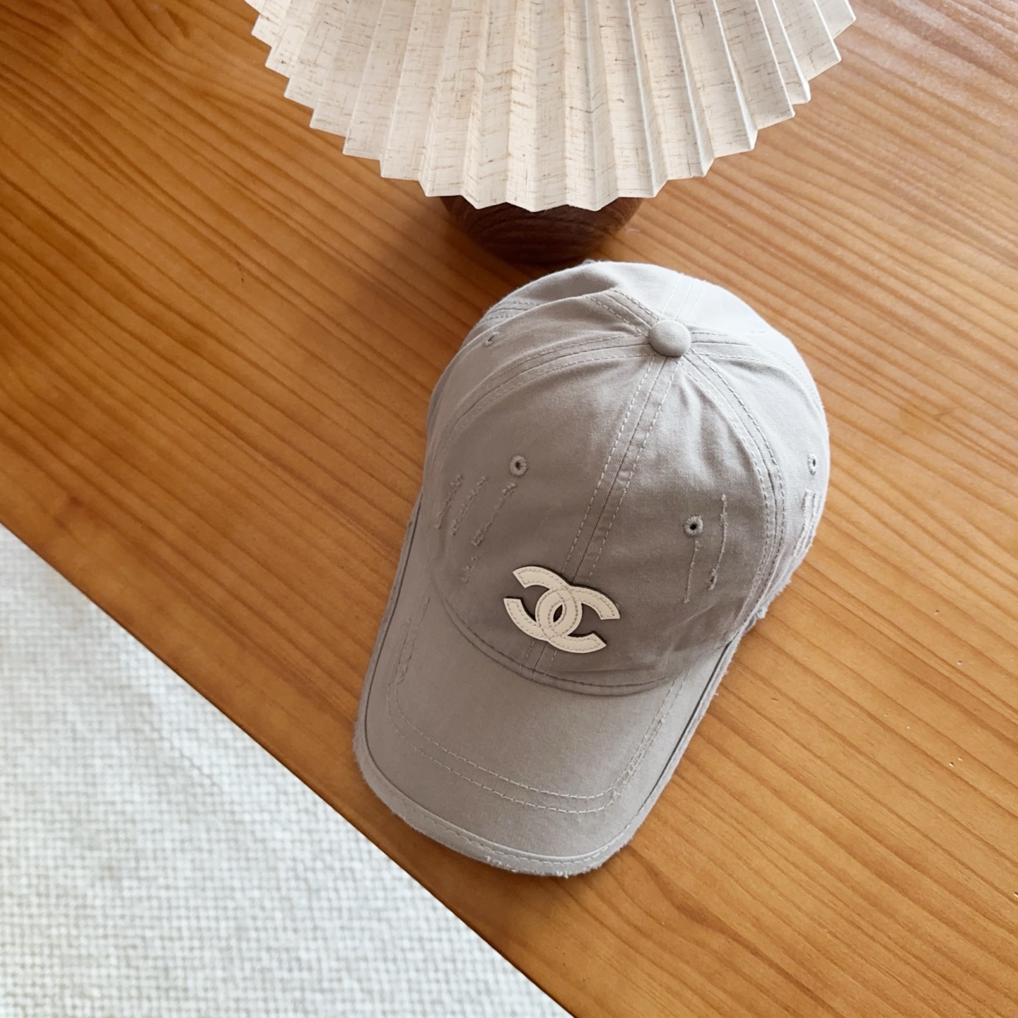 香奈儿新款经典休闲潮流款 上架简约棒球帽🧢日韩风格，随便搭配都超好看！出门旅游，绝对要入手的一款