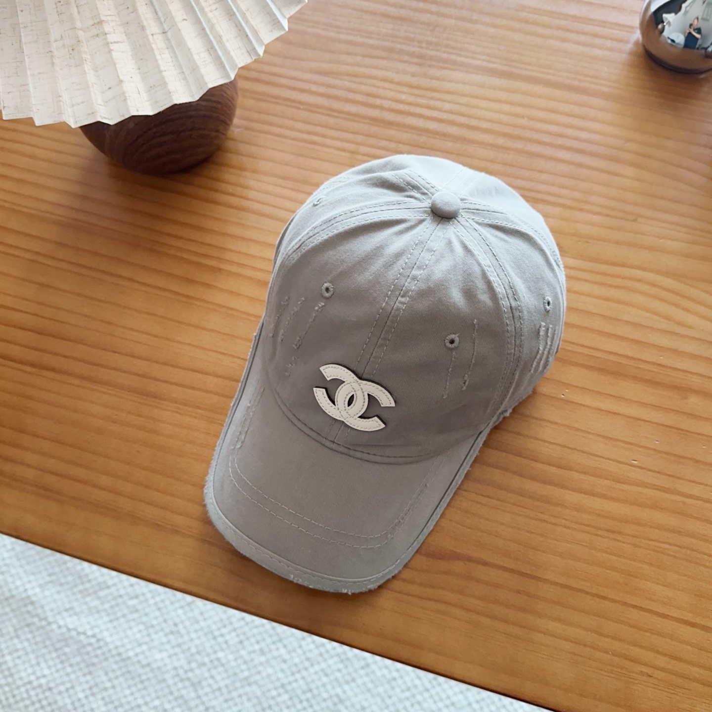 香奈儿新款经典休闲潮流款 上架简约棒球帽🧢日韩风格，随便搭配都超好看！出门旅游，绝对要入手的一款