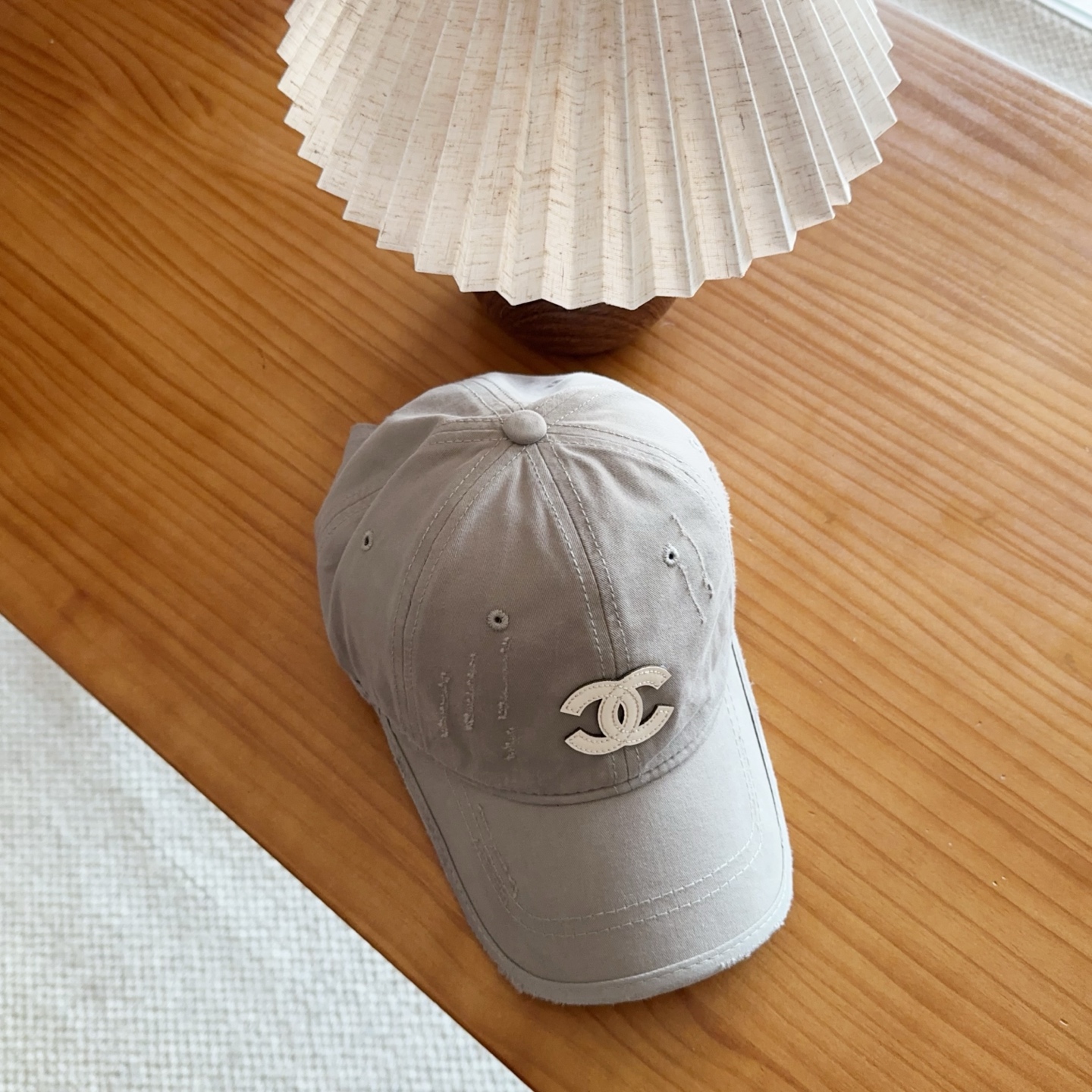 香奈儿新款经典休闲潮流款 上架简约棒球帽🧢日韩风格，随便搭配都超好看！出门旅游，绝对要入手的一款