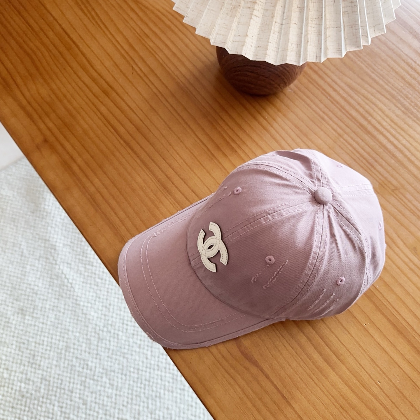 香奈儿新款经典休闲潮流款 上架简约棒球帽🧢日韩风格，随便搭配都超好看！出门旅游，绝对要入手的一款