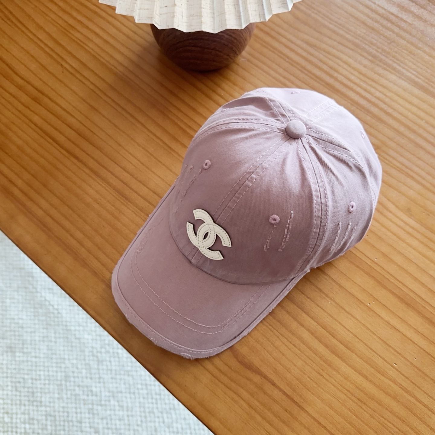香奈儿新款经典休闲潮流款 上架简约棒球帽🧢日韩风格，随便搭配都超好看！出门旅游，绝对要入手的一款