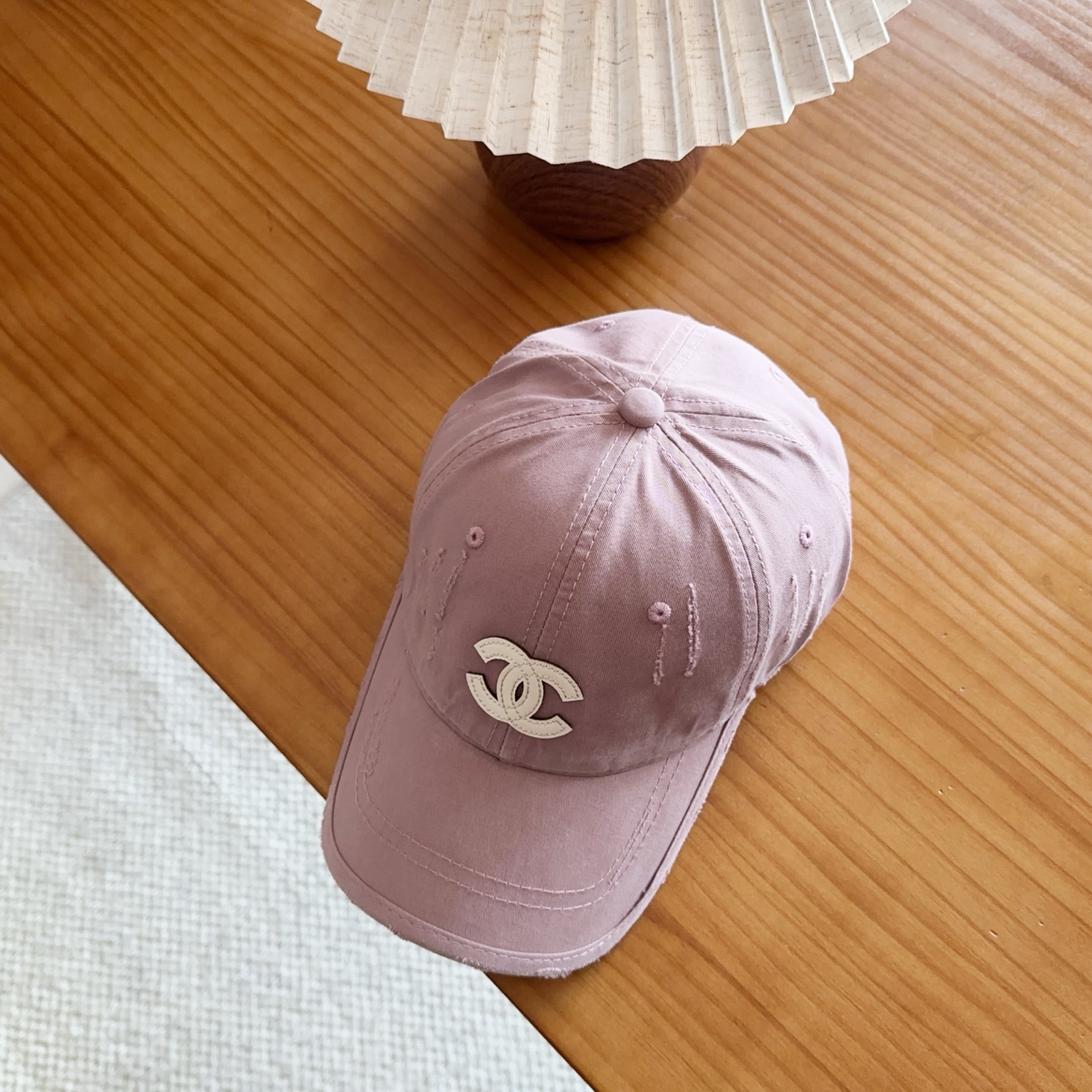 香奈儿新款经典休闲潮流款 上架简约棒球帽🧢日韩风格，随便搭配都超好看！出门旅游，绝对要入手的一款