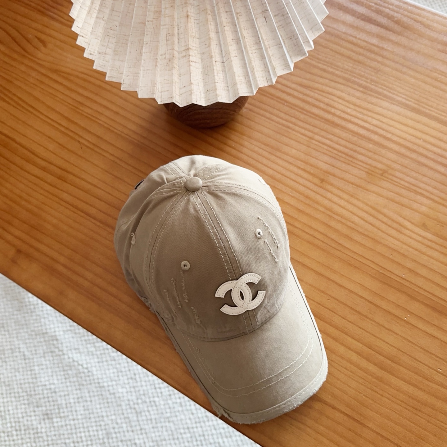 香奈儿新款经典休闲潮流款 上架简约棒球帽🧢日韩风格，随便搭配都超好看！出门旅游，绝对要入手的一款