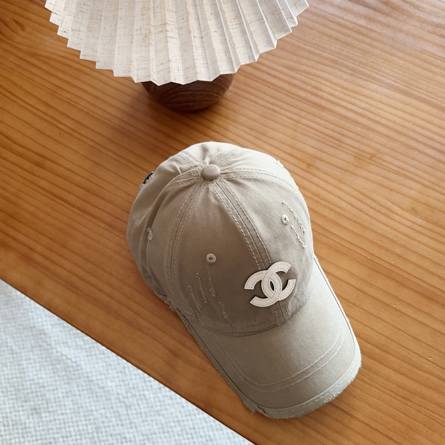 香奈儿新款经典休闲潮流款 上架简约棒球帽🧢日韩风格，随便搭配都超好看！出门旅游，绝对要入手的一款