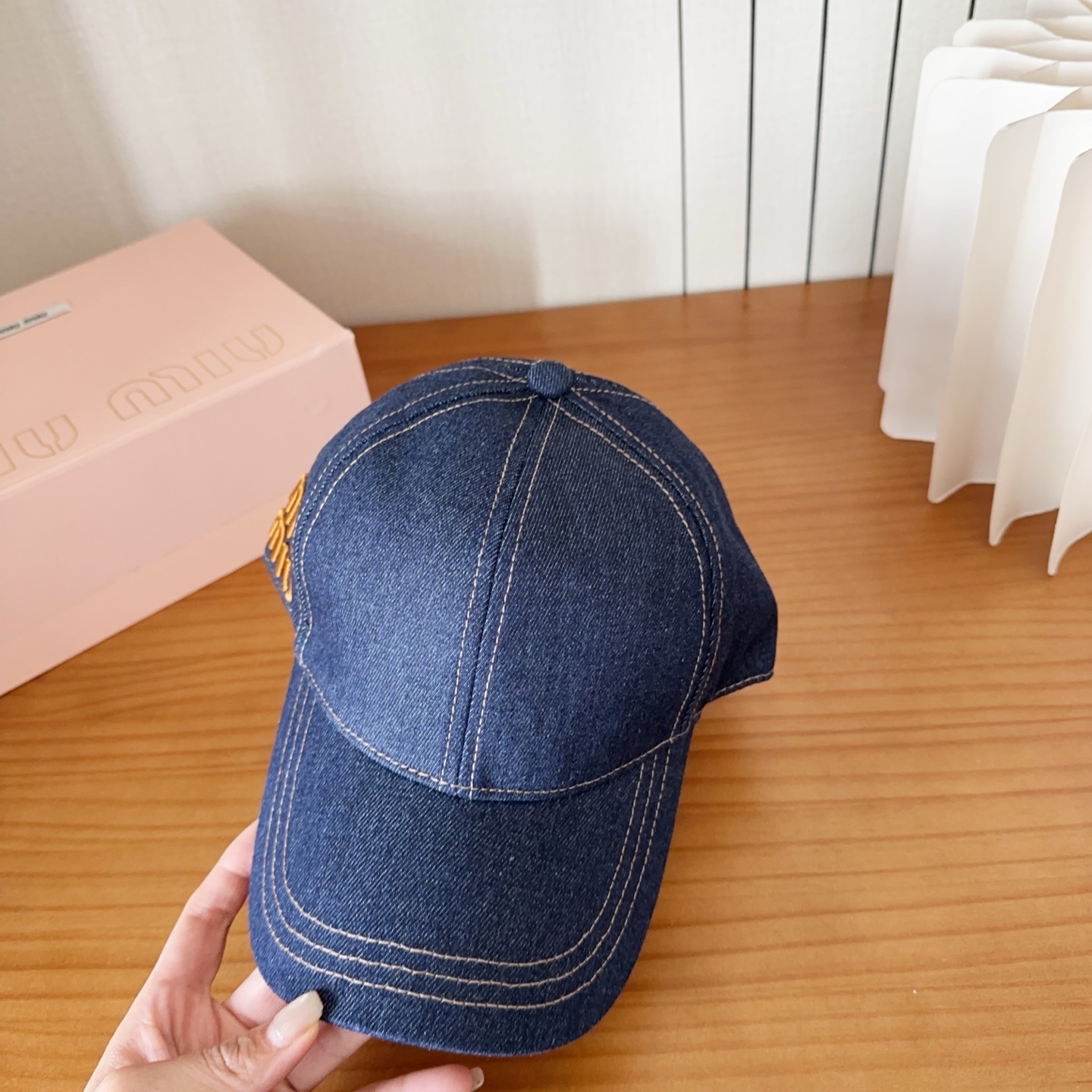 Miumiu缪缪 新款订单款刺绣棒球帽🧢大牌款超好搭配，赶紧入手！