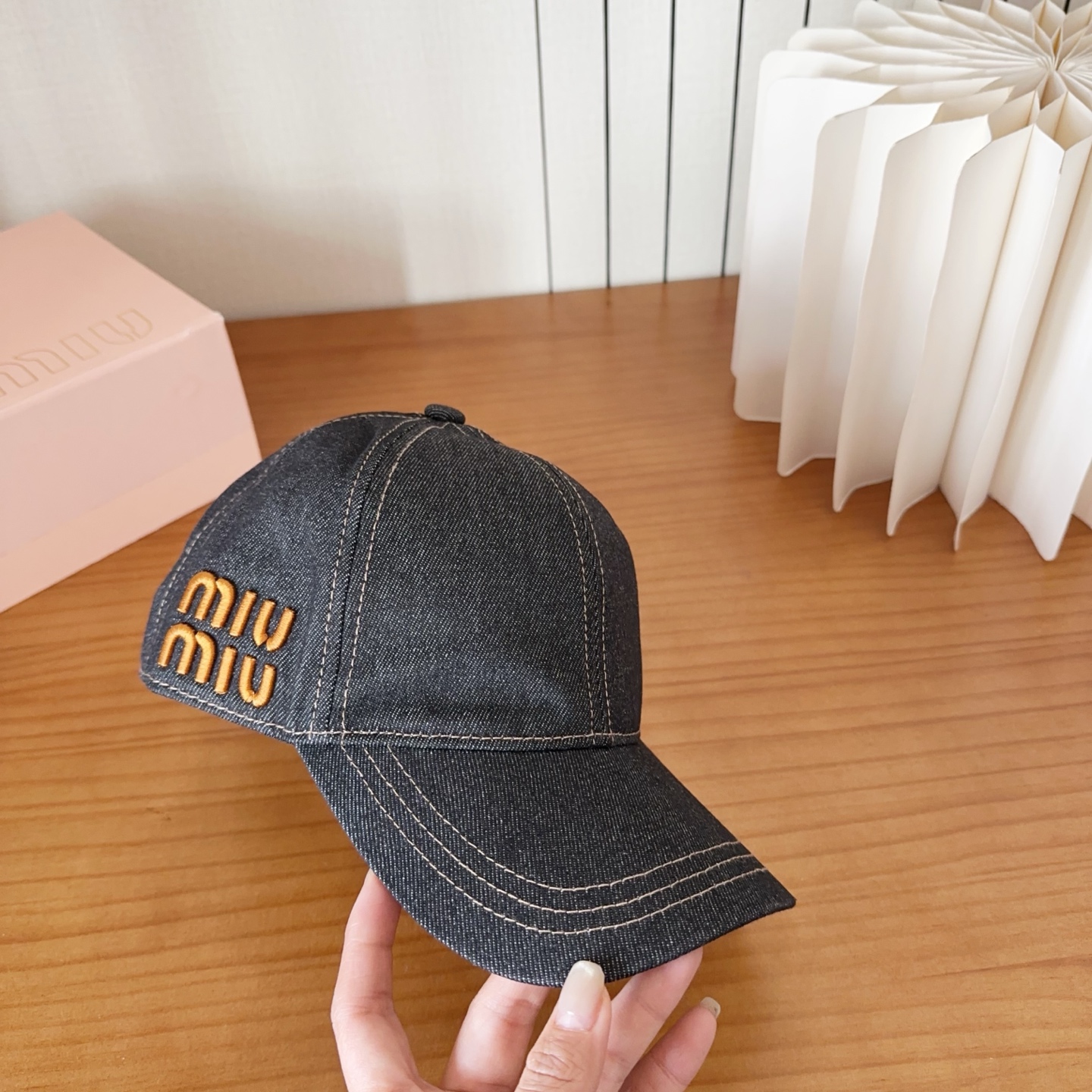 Miumiu缪缪 新款订单款刺绣棒球帽🧢大牌款超好搭配，赶紧入手！