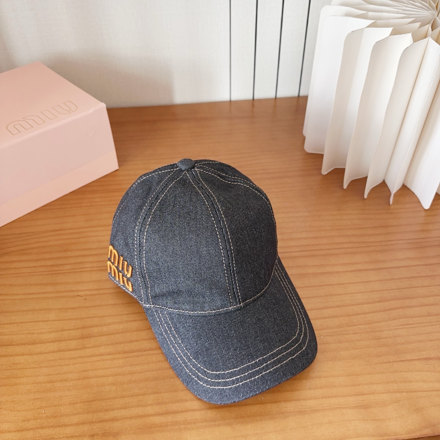 Miumiu缪缪 新款订单款刺绣棒球帽🧢大牌款超好搭配，赶紧入手！