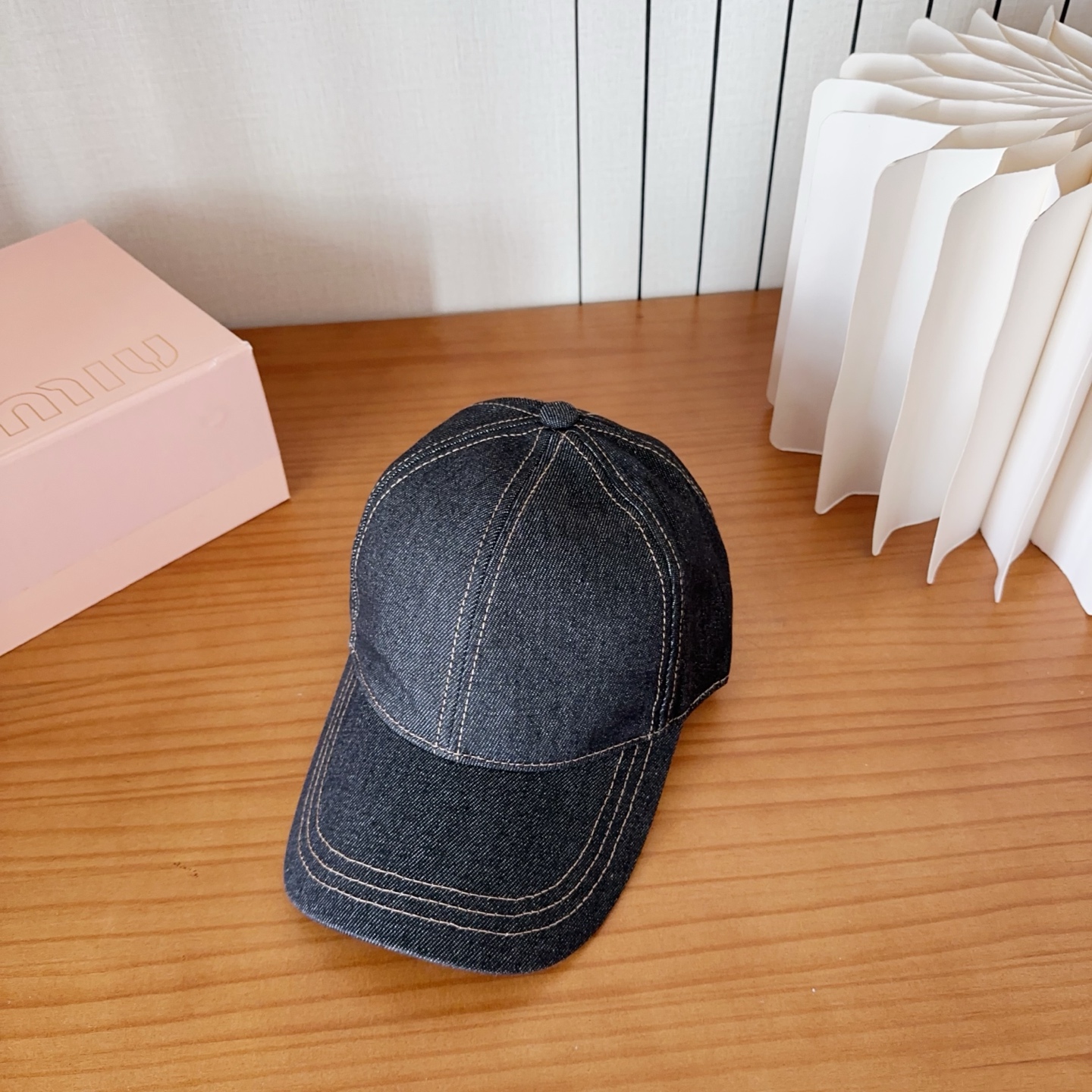 Miumiu缪缪 新款订单款刺绣棒球帽🧢大牌款超好搭配，赶紧入手！