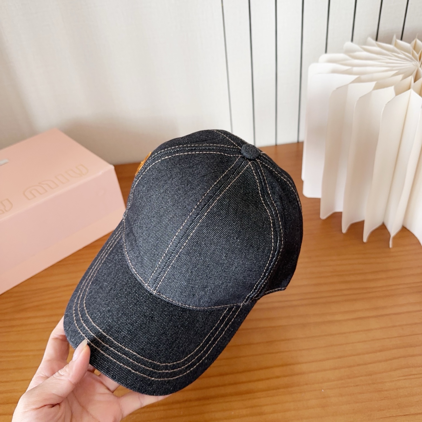 Miumiu缪缪 新款订单款刺绣棒球帽🧢大牌款超好搭配，赶紧入手！