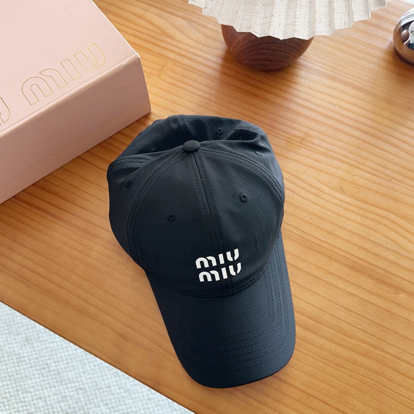 miumiu 缪缪 新款高版本速干面料棒球帽，大牌同步，超好搭配，出货！