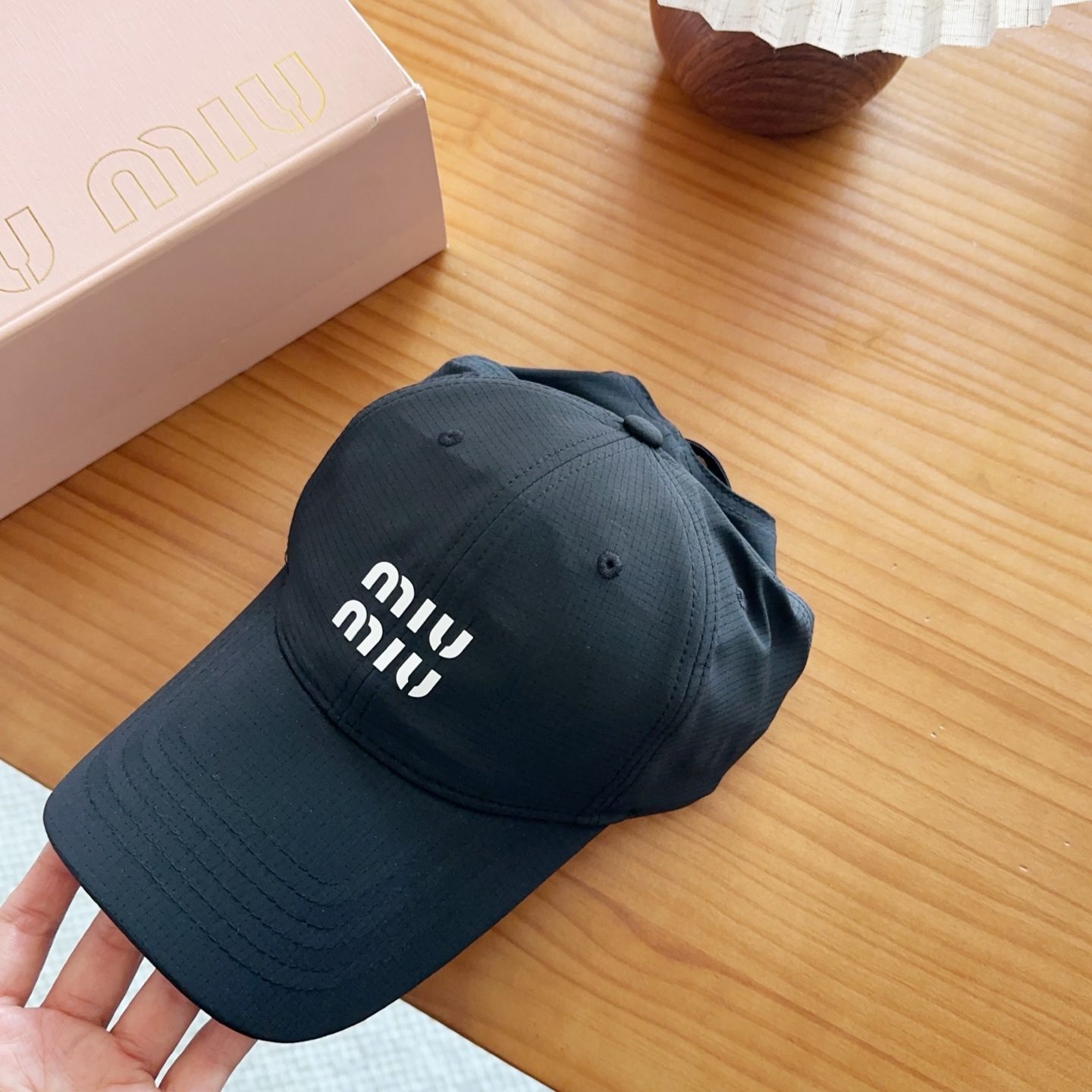 miumiu 缪缪 新款高版本速干面料棒球帽，大牌同步，超好搭配，出货！