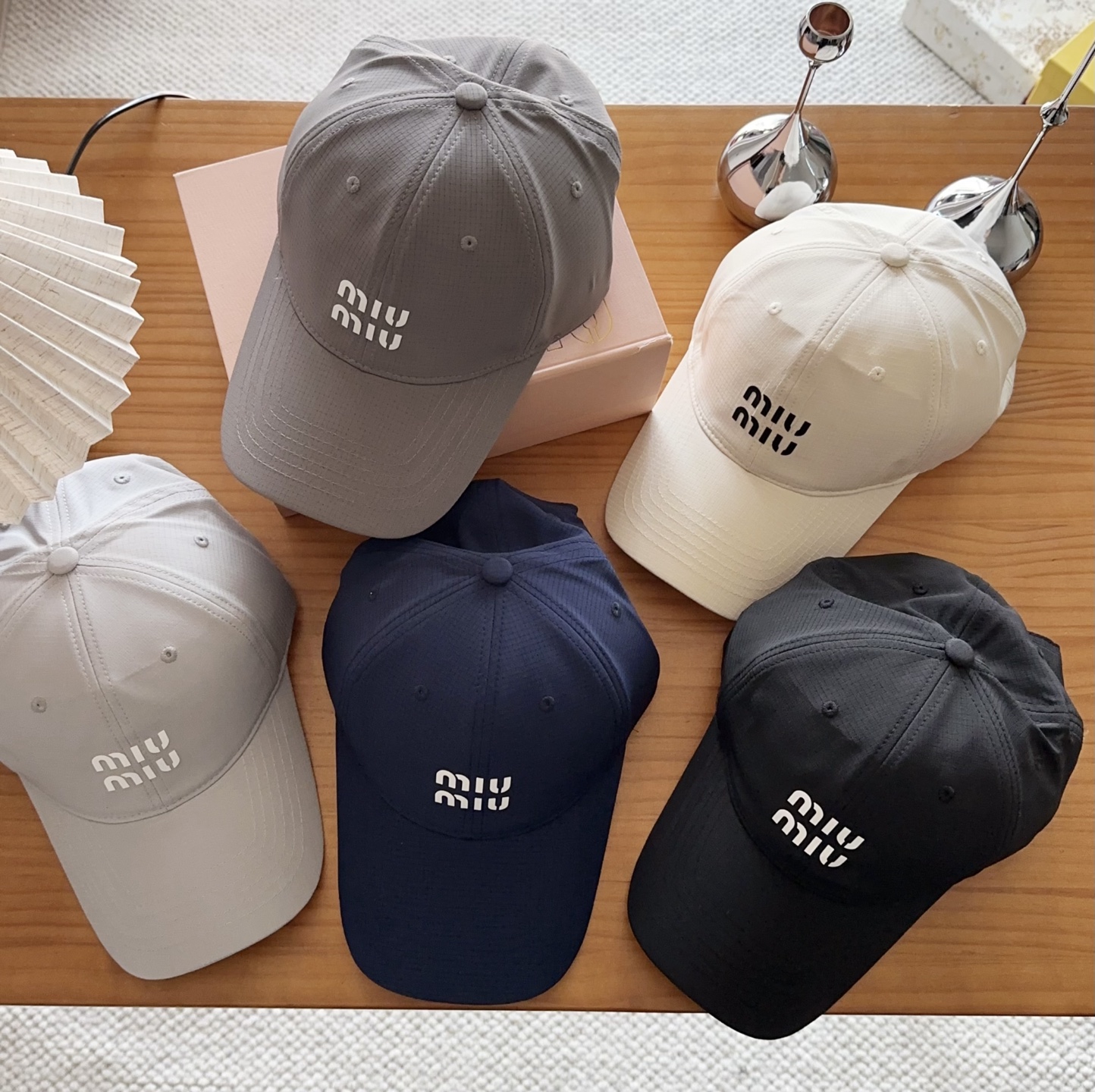 miumiu 缪缪 新款高版本速干面料棒球帽，大牌同步，超好搭配，出货！