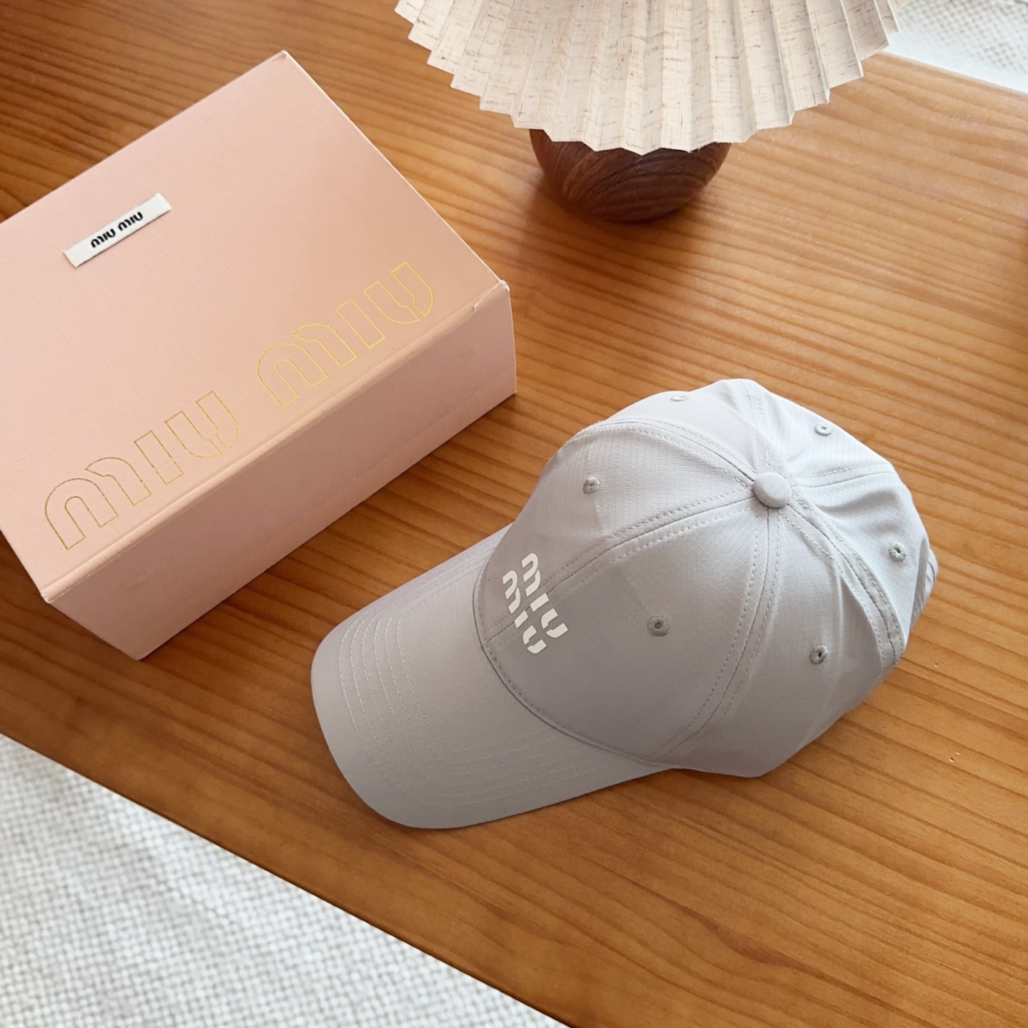miumiu 缪缪 新款高版本速干面料棒球帽，大牌同步，超好搭配，出货！