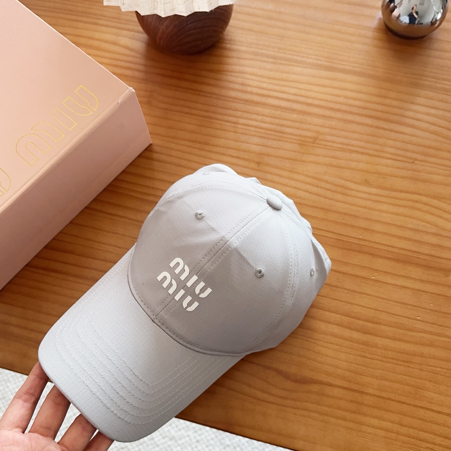 miumiu 缪缪 新款高版本速干面料棒球帽，大牌同步，超好搭配，出货！