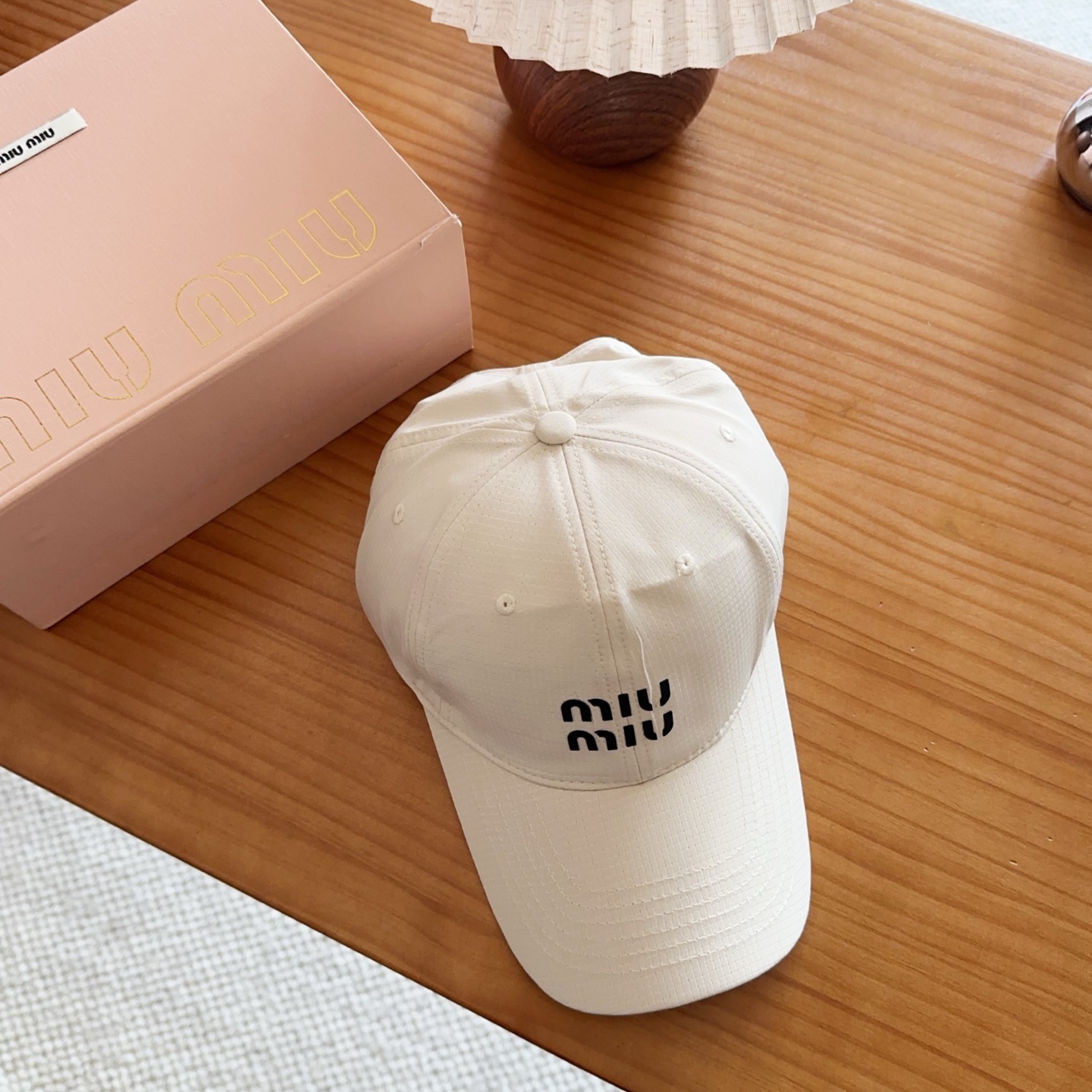 miumiu 缪缪 新款高版本速干面料棒球帽，大牌同步，超好搭配，出货！