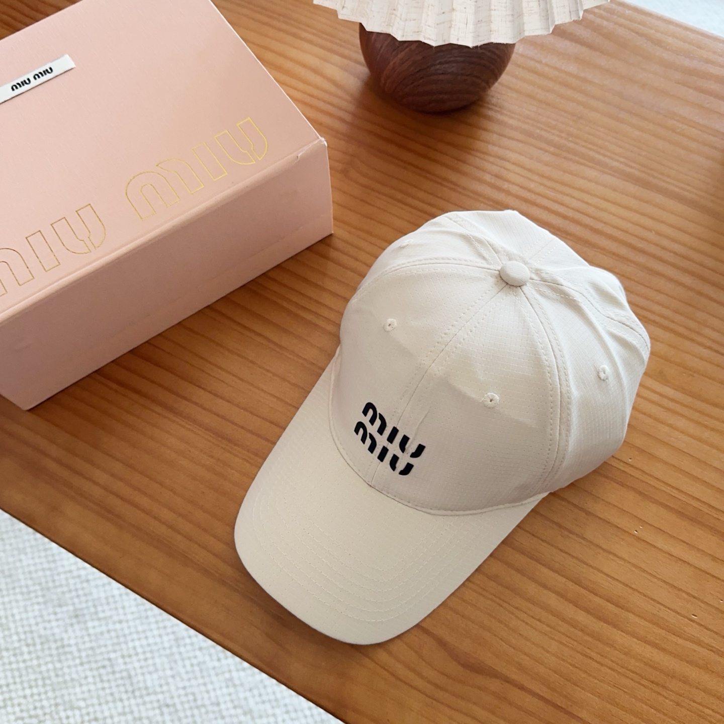 miumiu 缪缪 新款高版本速干面料棒球帽，大牌同步，超好搭配，出货！