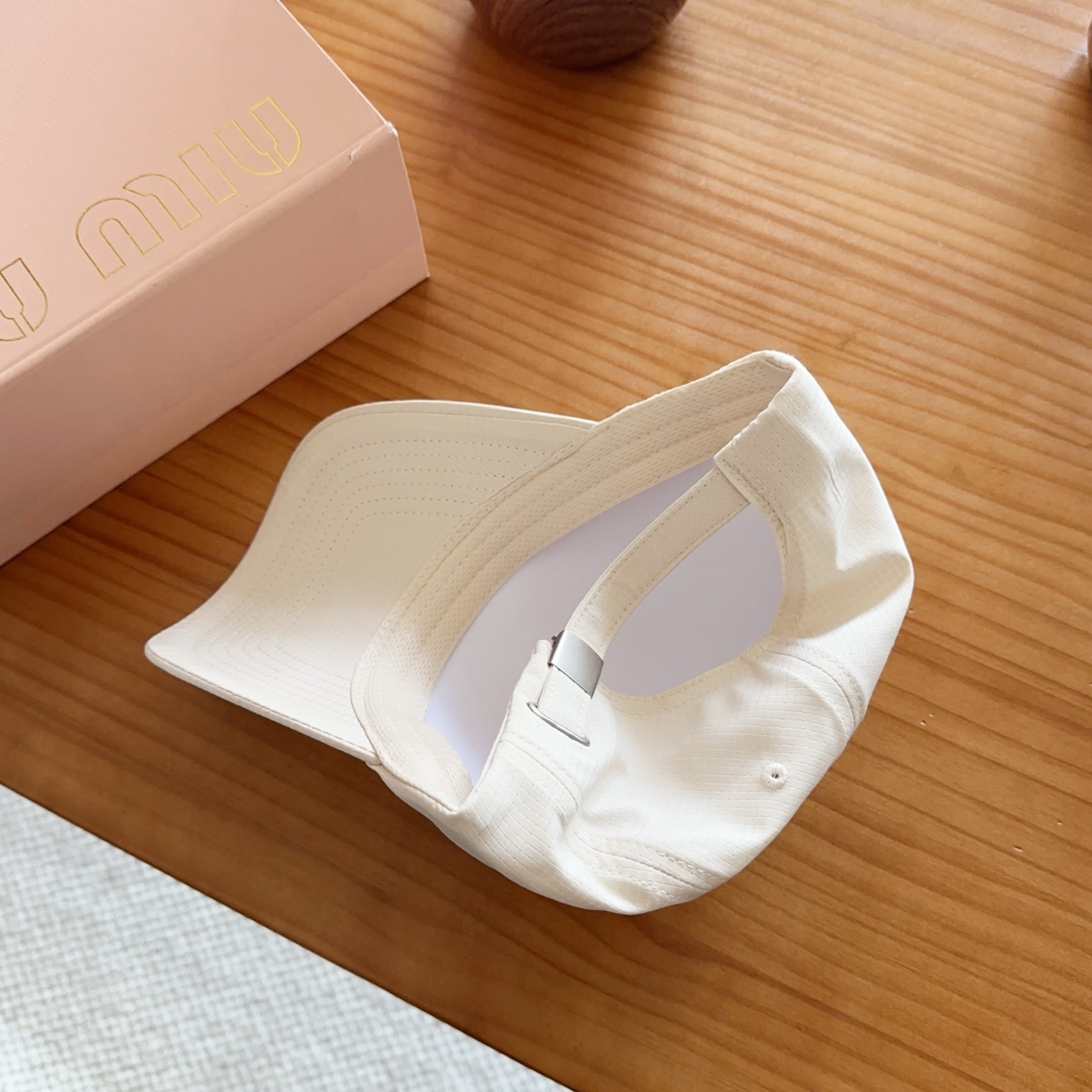 miumiu 缪缪 新款高版本速干面料棒球帽，大牌同步，超好搭配，出货！