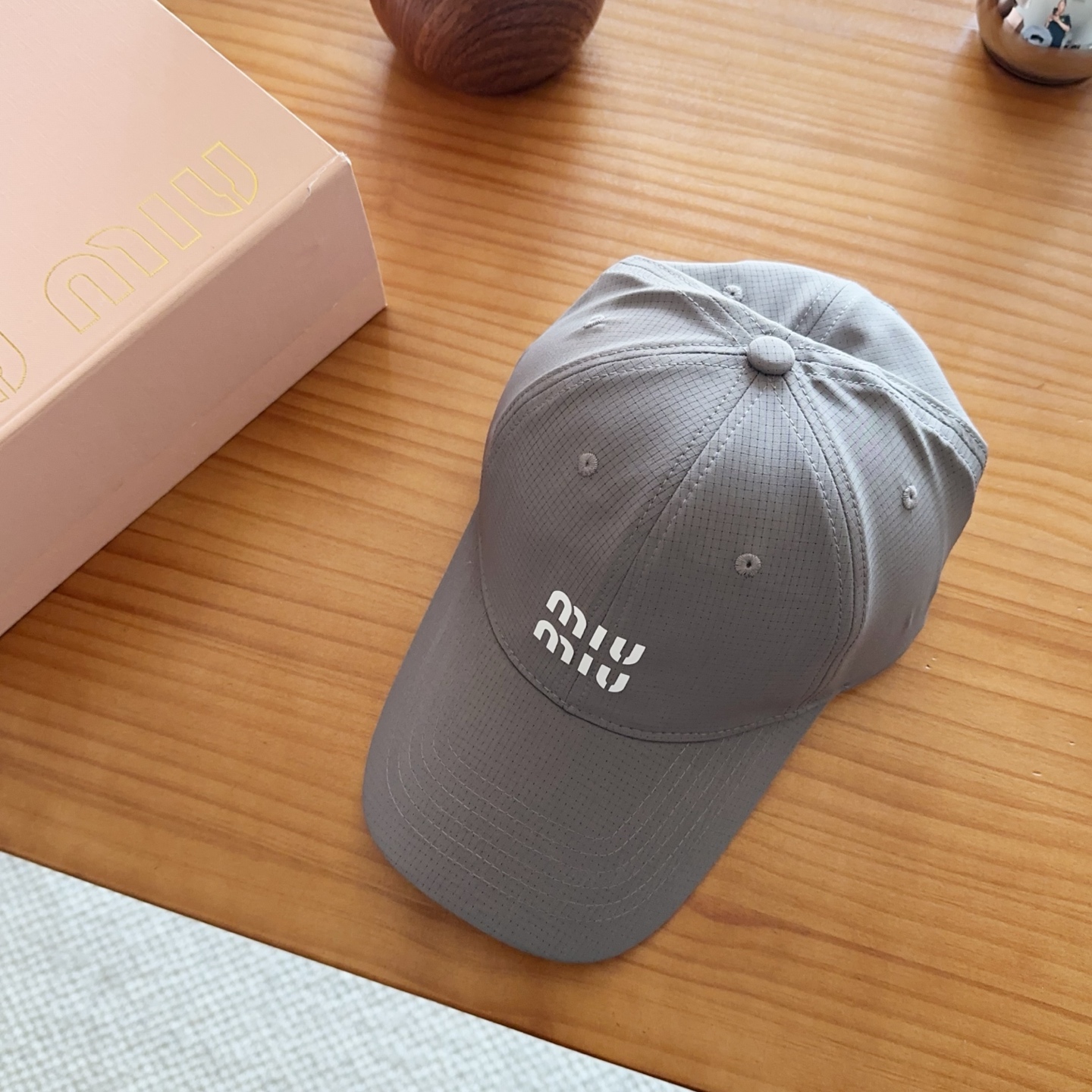 miumiu 缪缪 新款高版本速干面料棒球帽，大牌同步，超好搭配，出货！