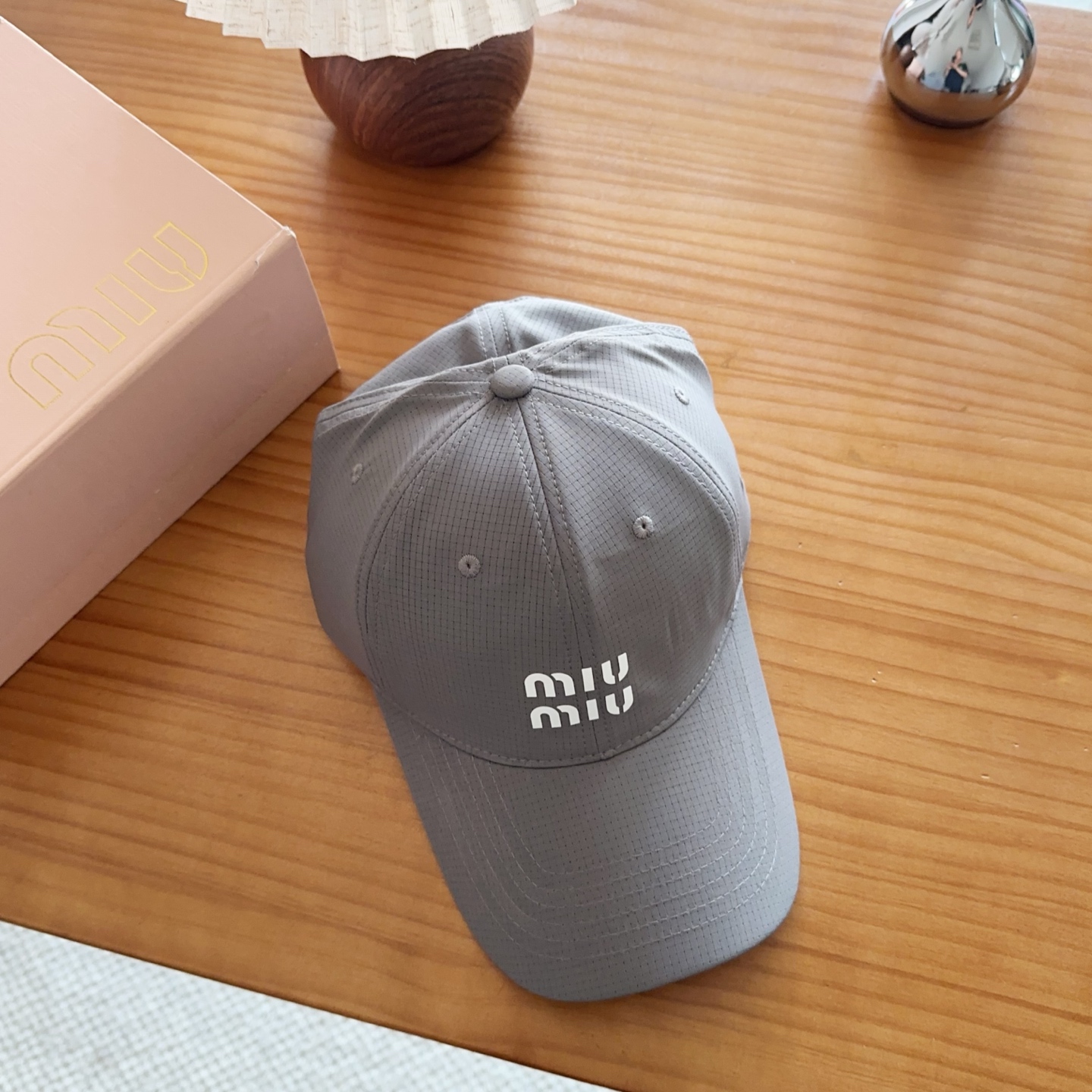 miumiu 缪缪 新款高版本速干面料棒球帽，大牌同步，超好搭配，出货！