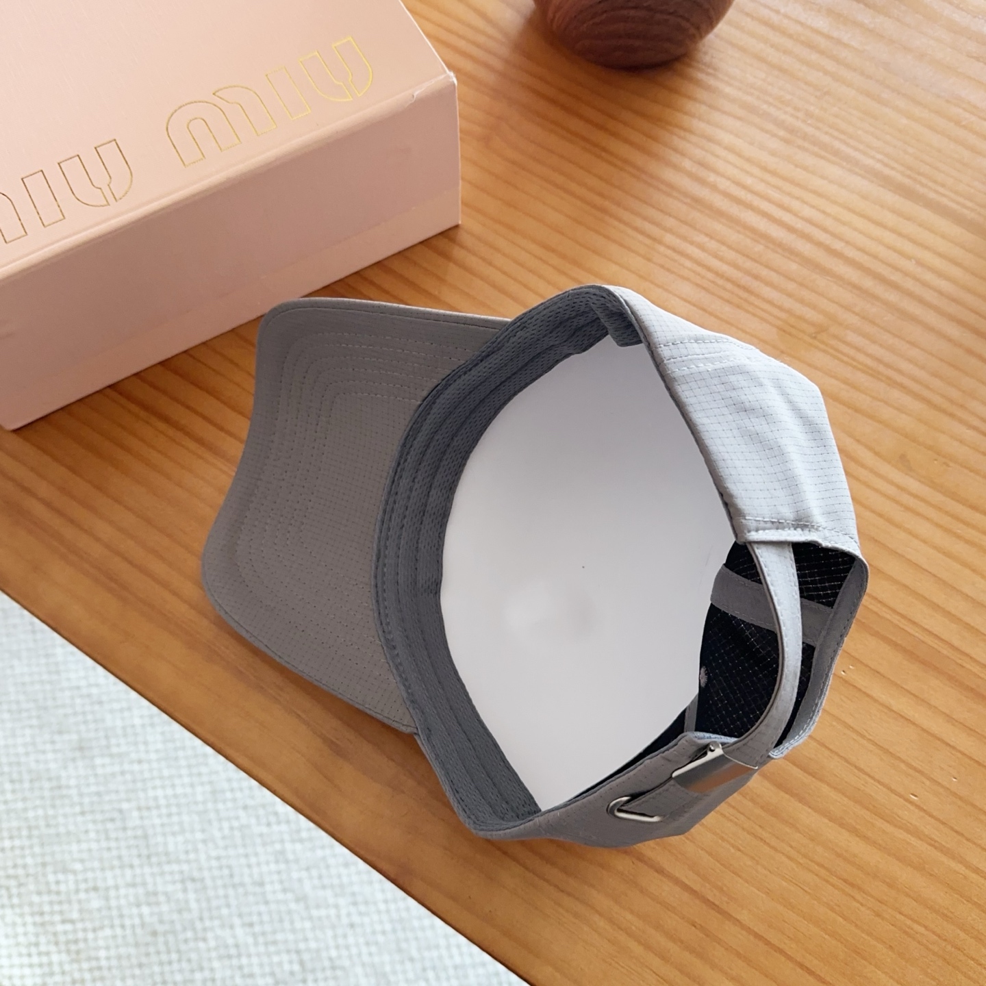 miumiu 缪缪 新款高版本速干面料棒球帽，大牌同步，超好搭配，出货！