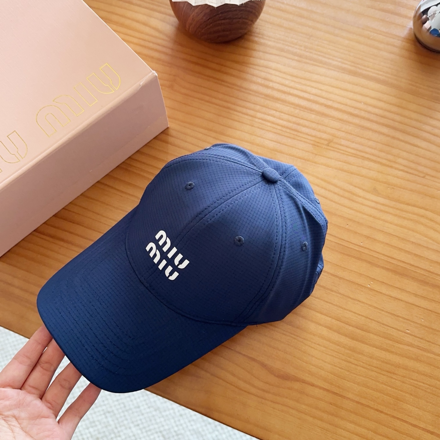 miumiu 缪缪 新款高版本速干面料棒球帽，大牌同步，超好搭配，出货！
