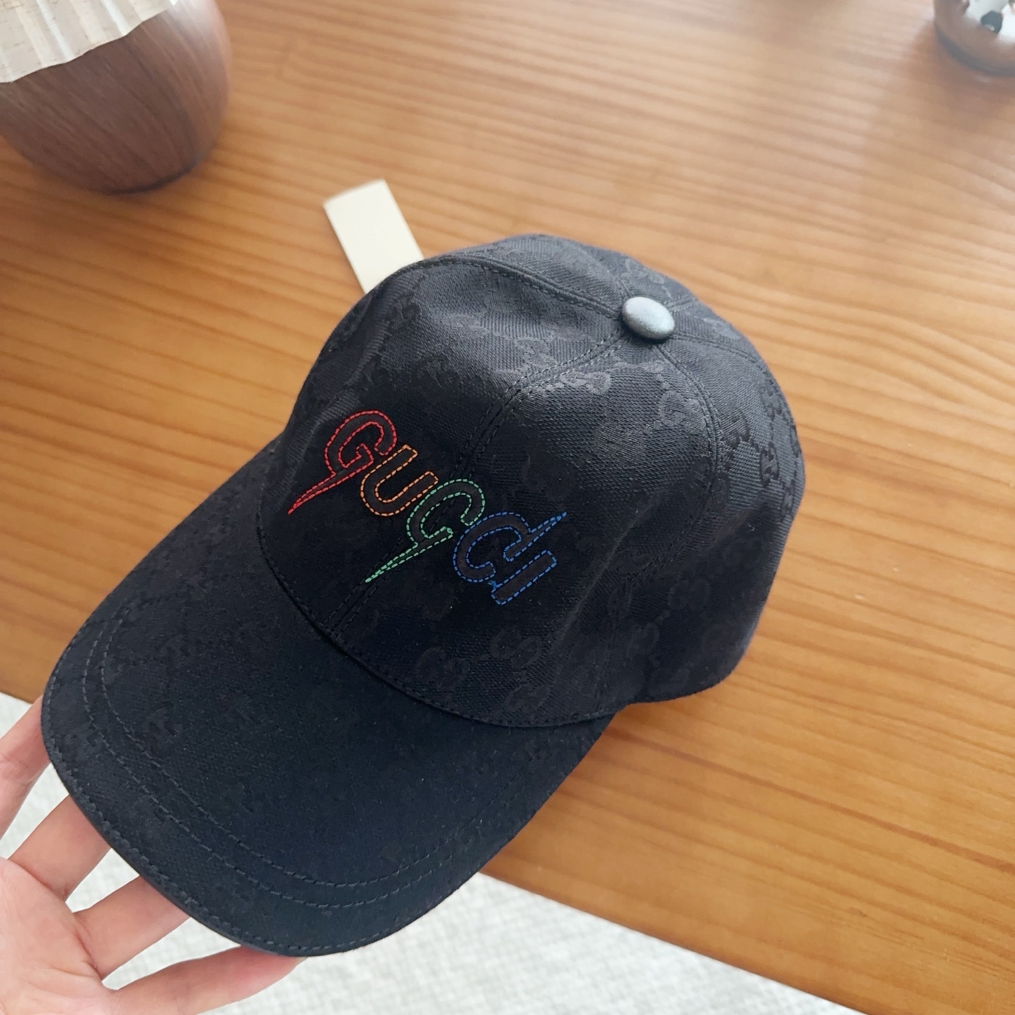 Gucci 官网高版出货，新款棒球帽1:1出版，非常经典的经典，流行的复古美，出门必备，经典永不过时