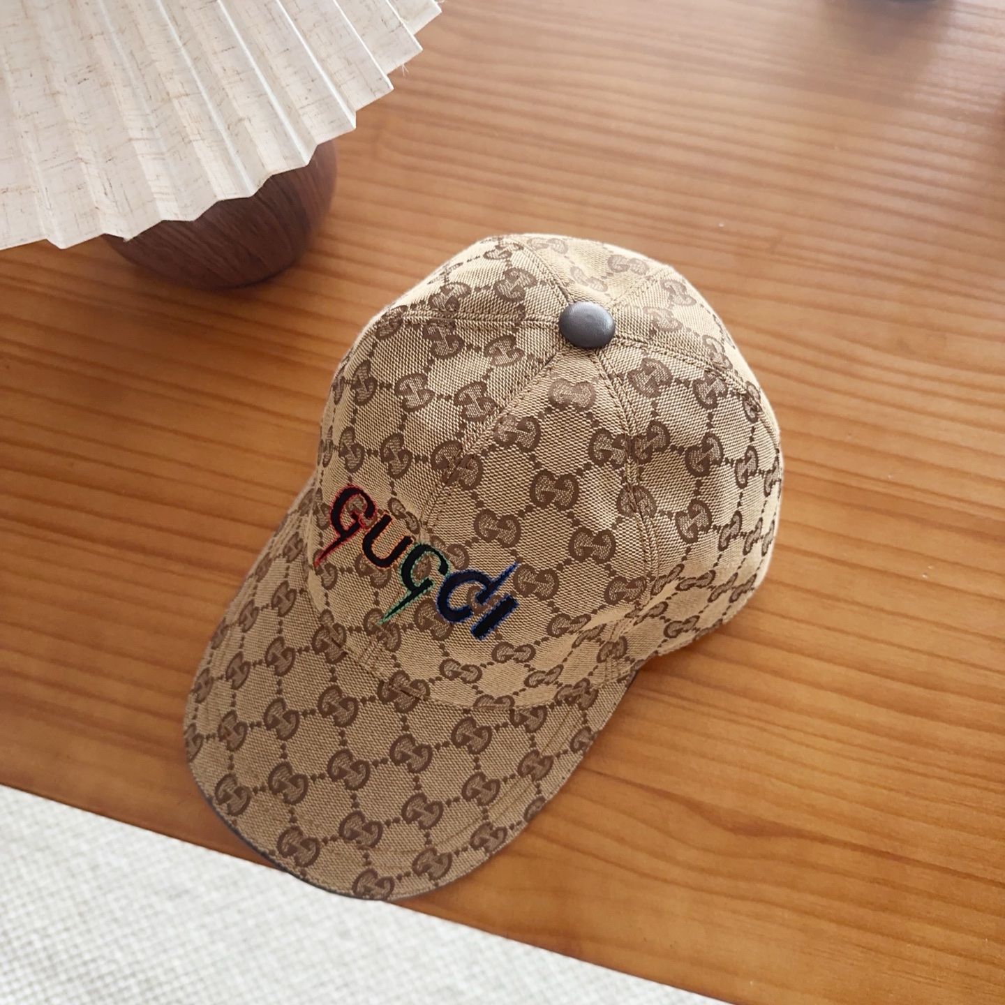 Gucci 官网高版出货，新款棒球帽1:1出版，非常经典的经典，流行的复古美，出门必备，经典永不过时