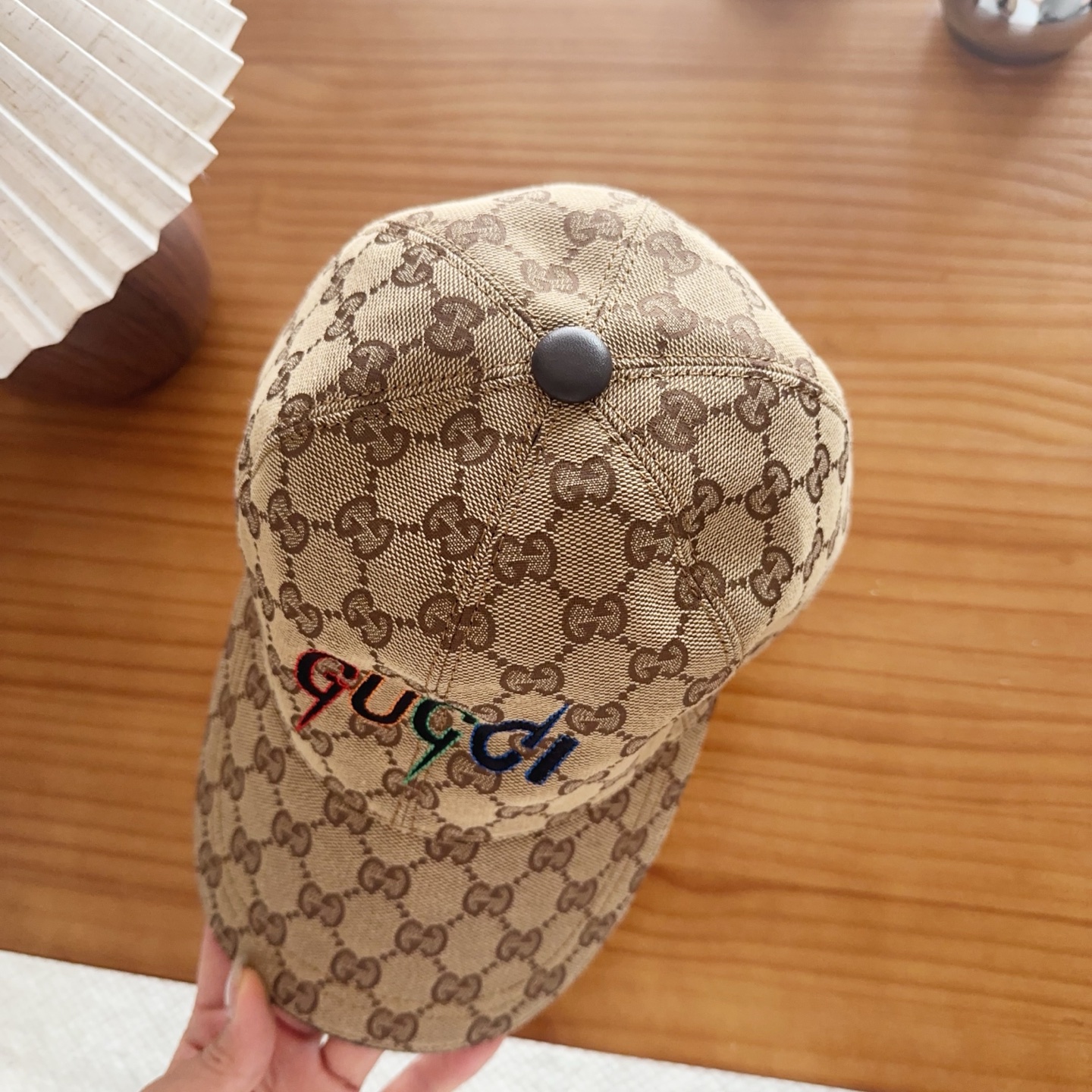 Gucci 官网高版出货，新款棒球帽1:1出版，非常经典的经典，流行的复古美，出门必备，经典永不过时